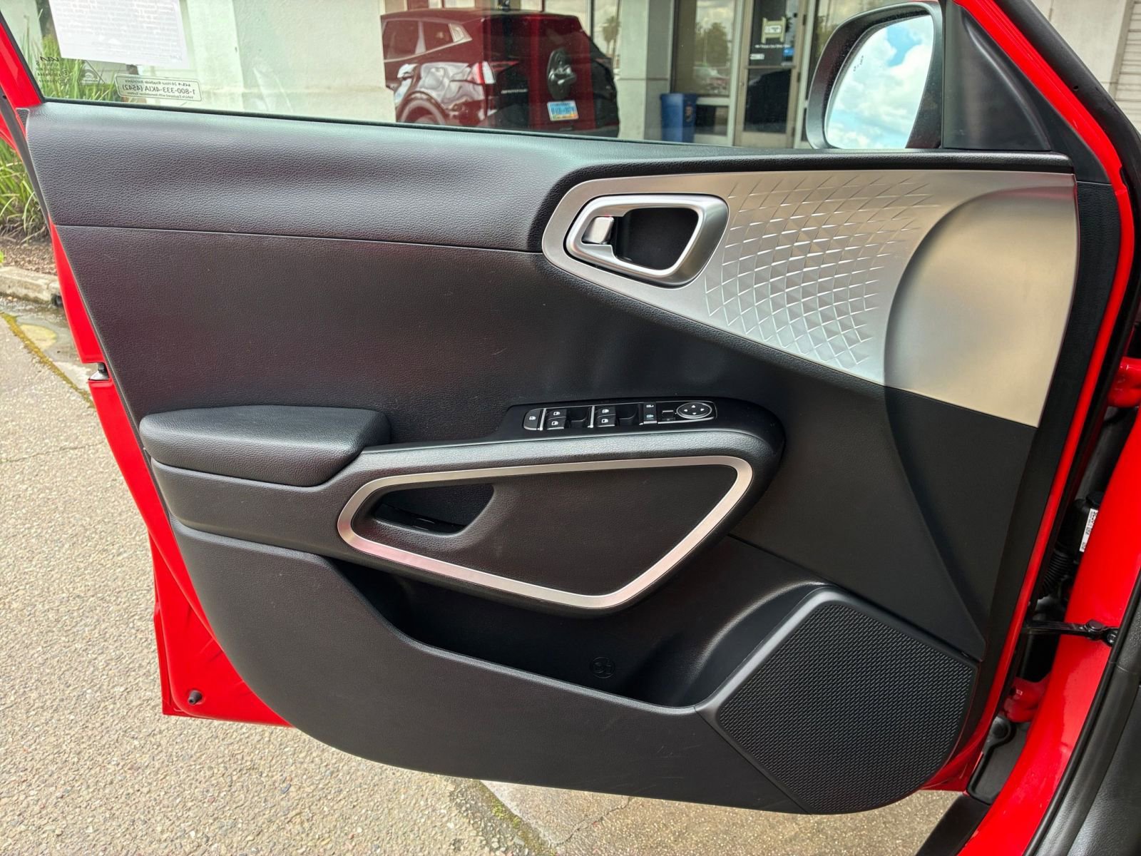 Thumbnail: 2025 Kia Soul - 18