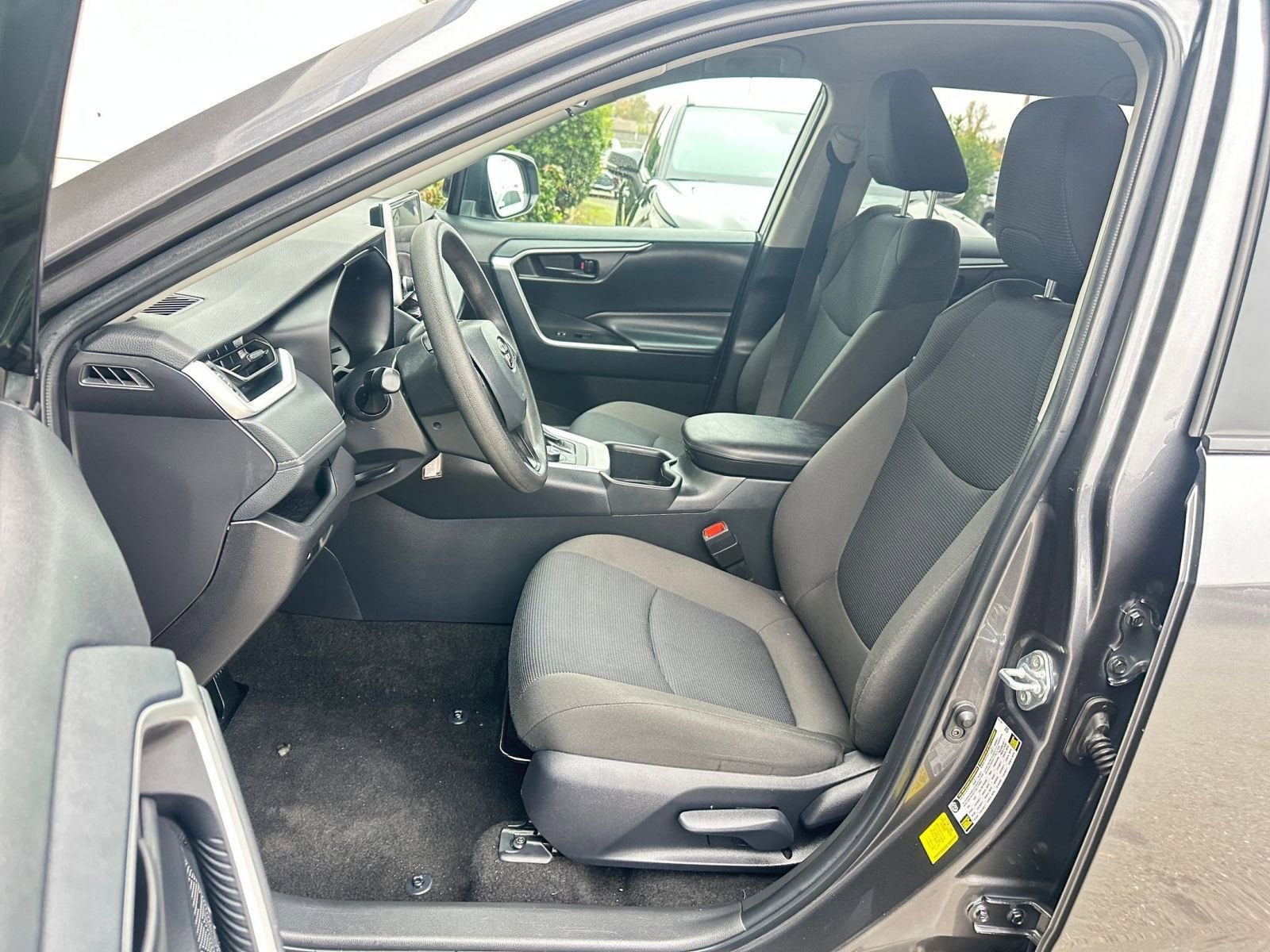 Thumbnail: 2025 Toyota RAV4 - 27