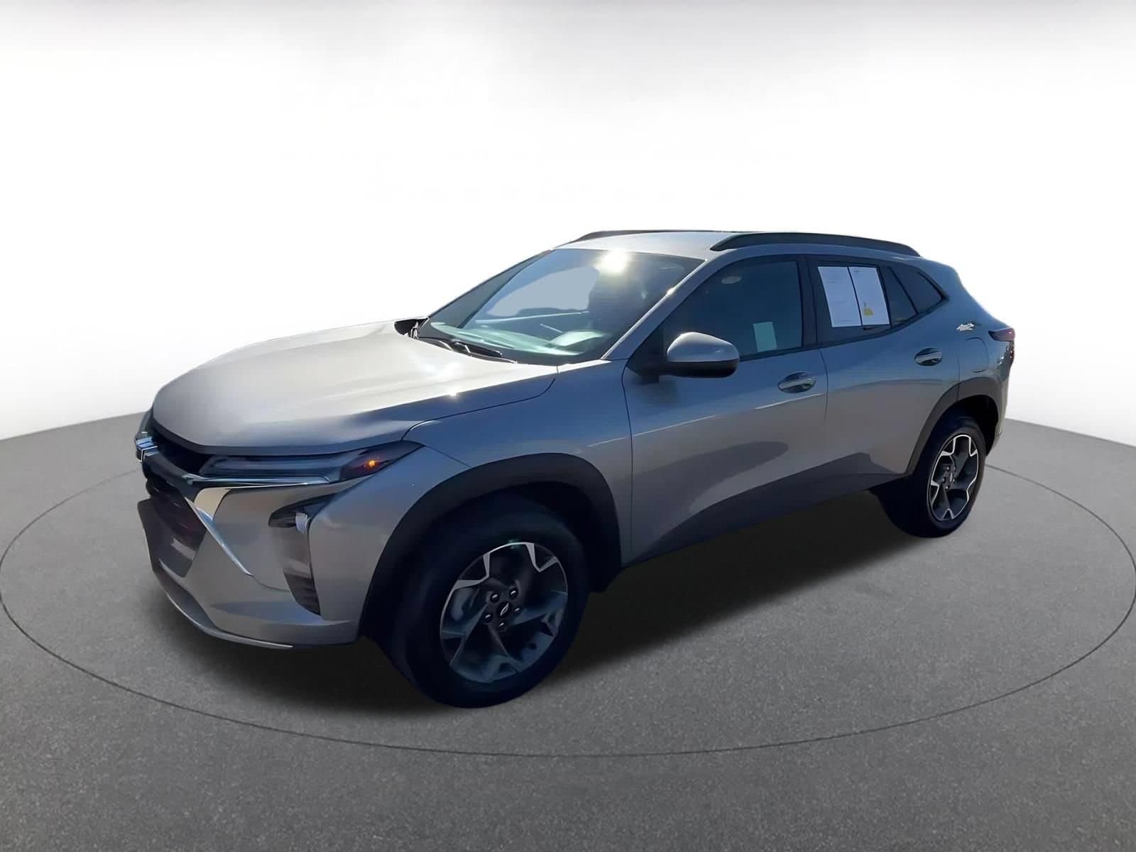 Thumbnail: 2025 Chevrolet Trax - 7
