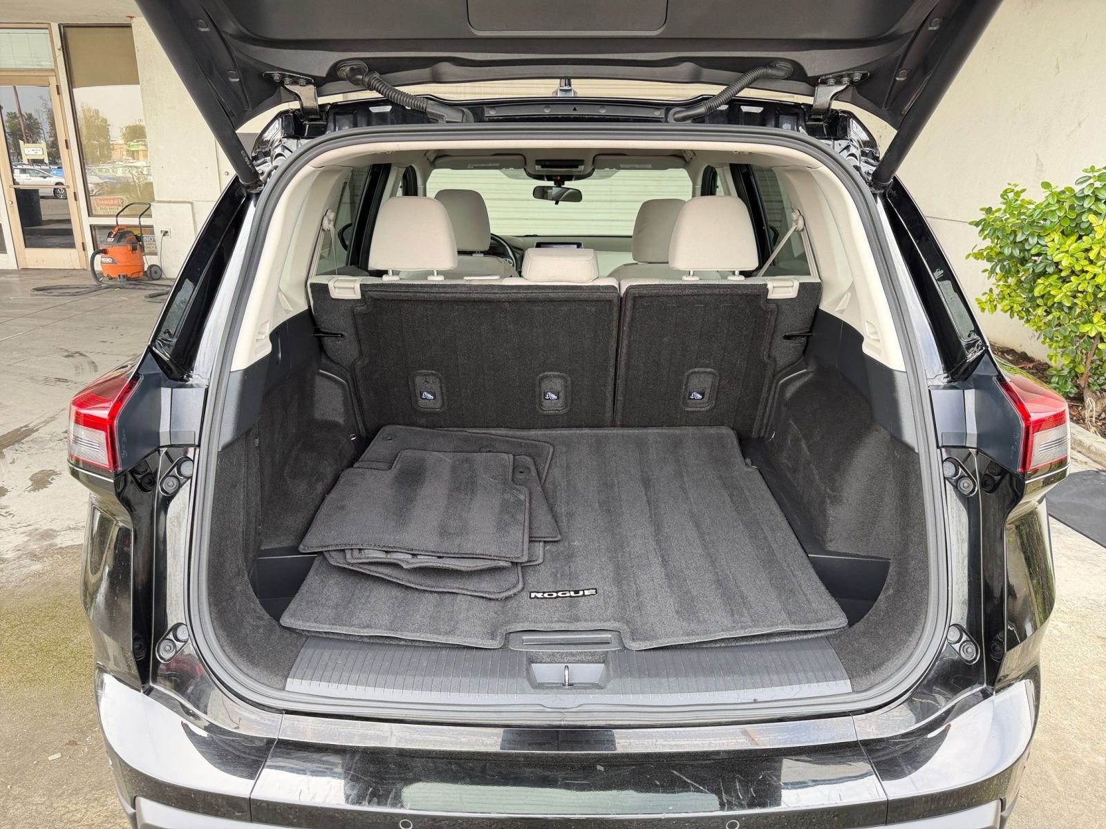 Thumbnail: 2025 Nissan Rogue - 33