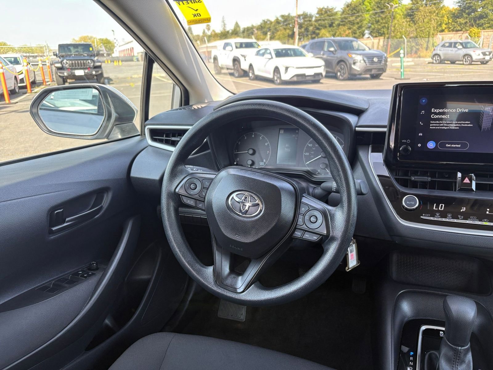 Thumbnail: 2025 Toyota Corolla - 32