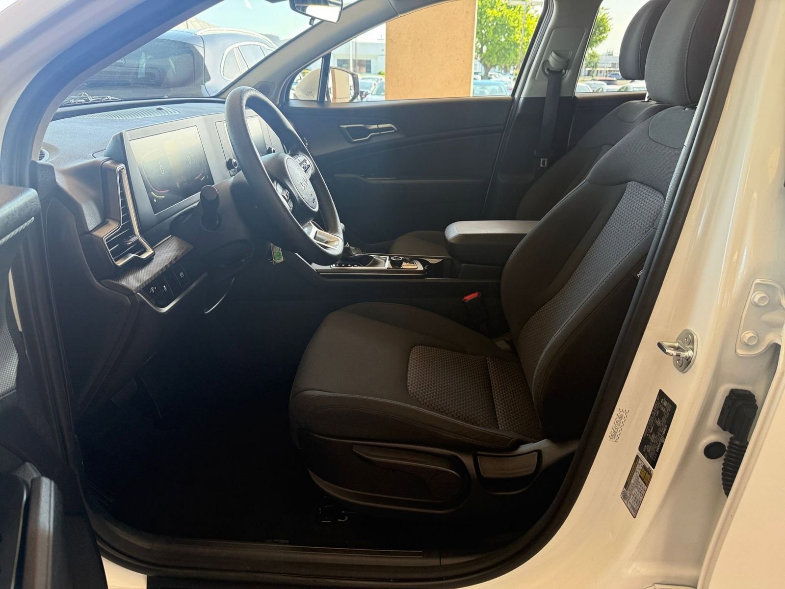 Thumbnail: 2025 Kia Sportage - 24