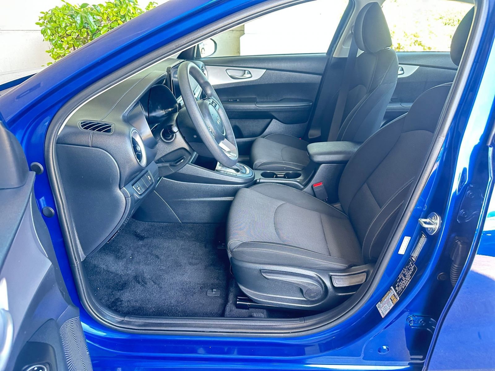 2024 Kia Forte LXS 27