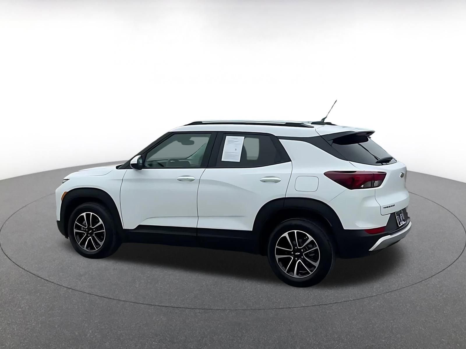 Thumbnail: 2025 Chevrolet TrailBlazer - 11