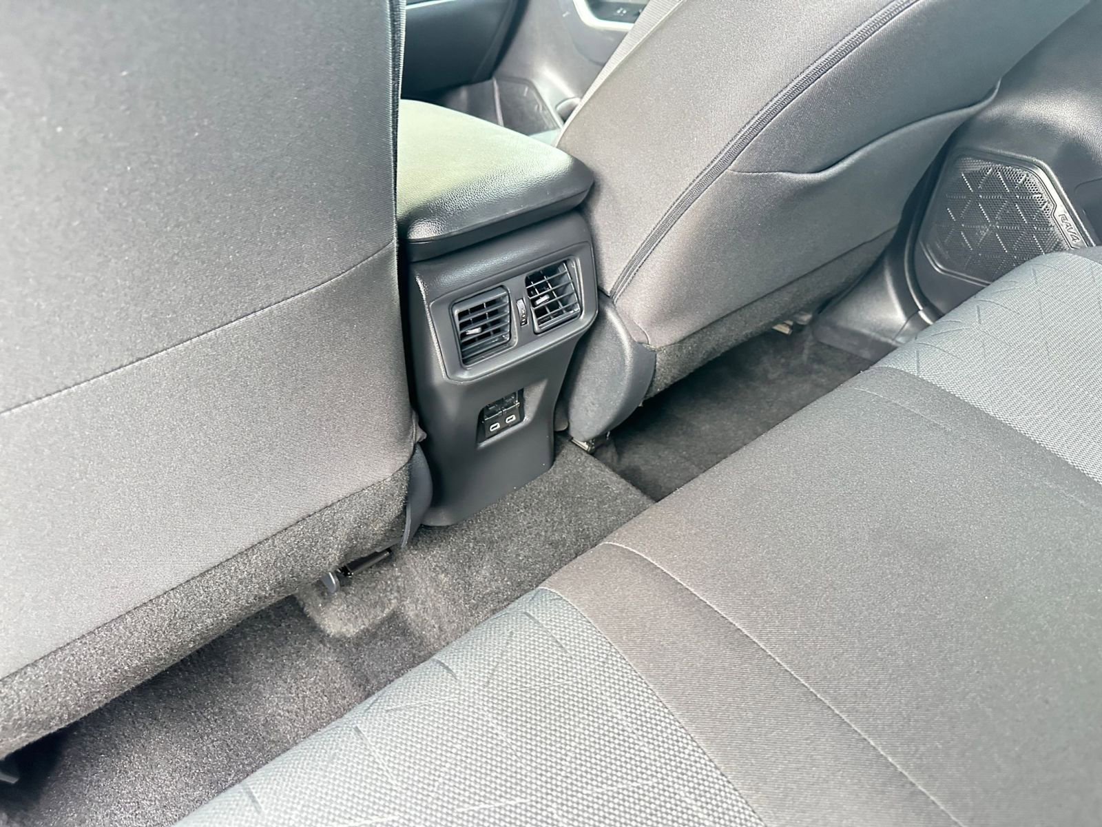 Thumbnail: 2025 Toyota RAV4 - 24