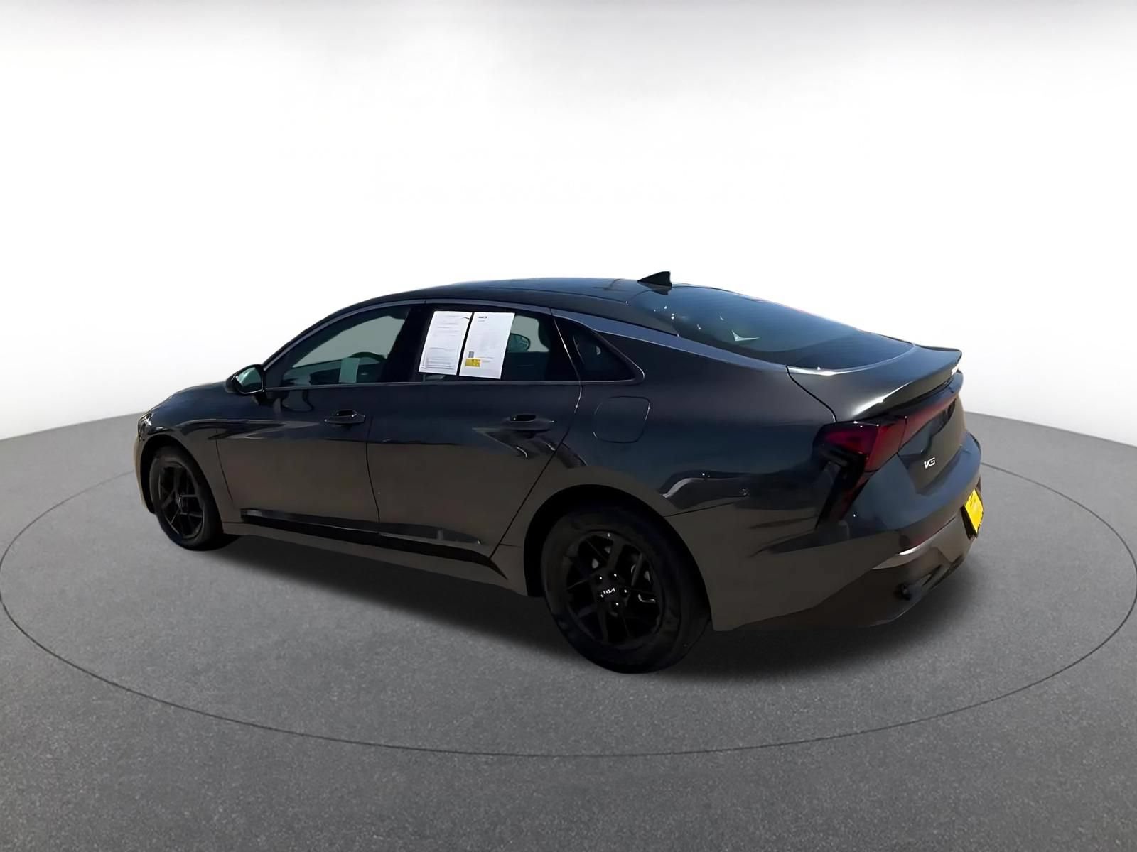Thumbnail: 2025 Kia K5 - 10