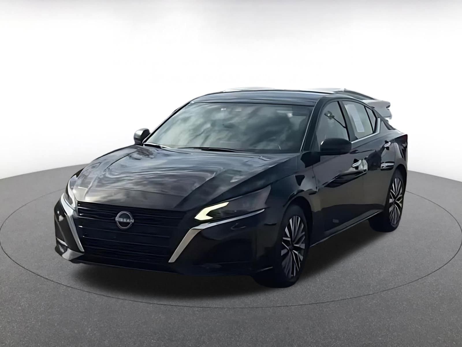 Thumbnail: 2025 Nissan Altima - 4