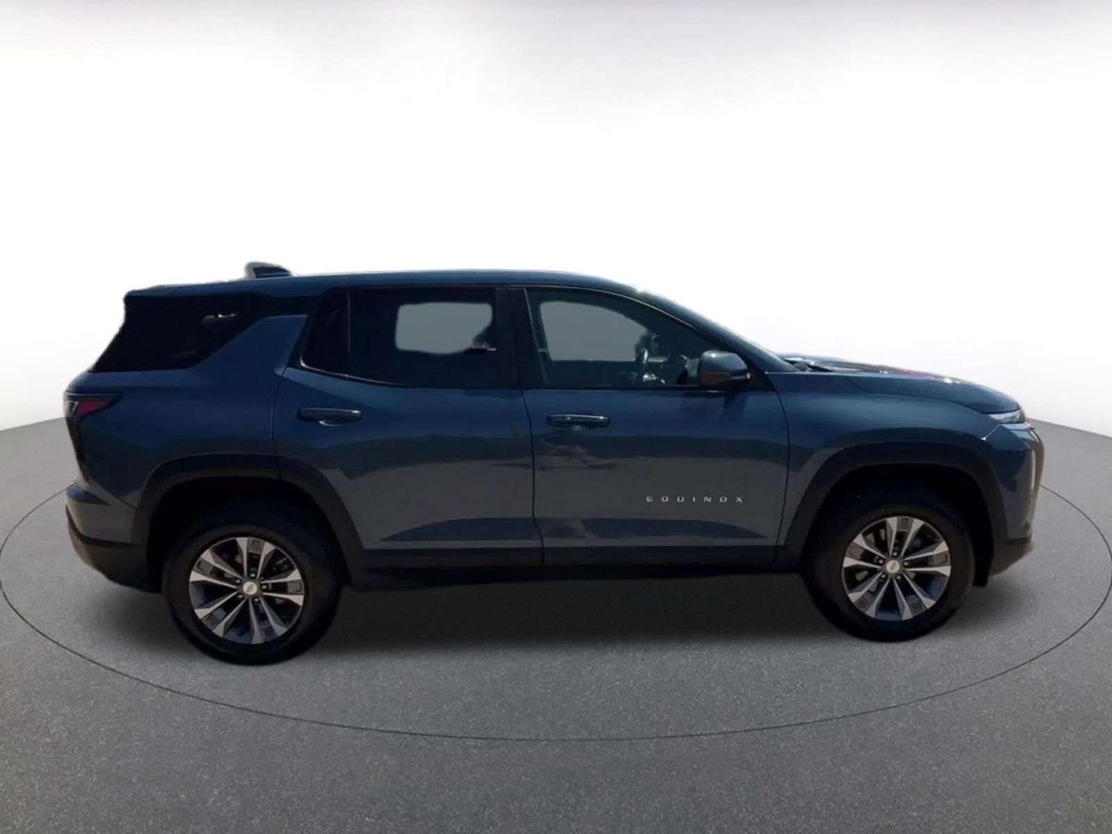 Thumbnail: 2025 Chevrolet Equinox - 16