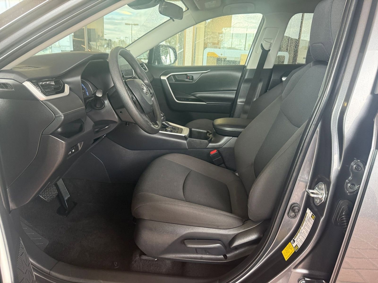 Thumbnail: 2025 Toyota RAV4 - 25