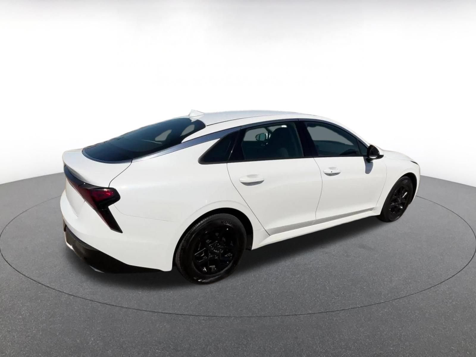 Thumbnail: 2025 Kia K5 - 14