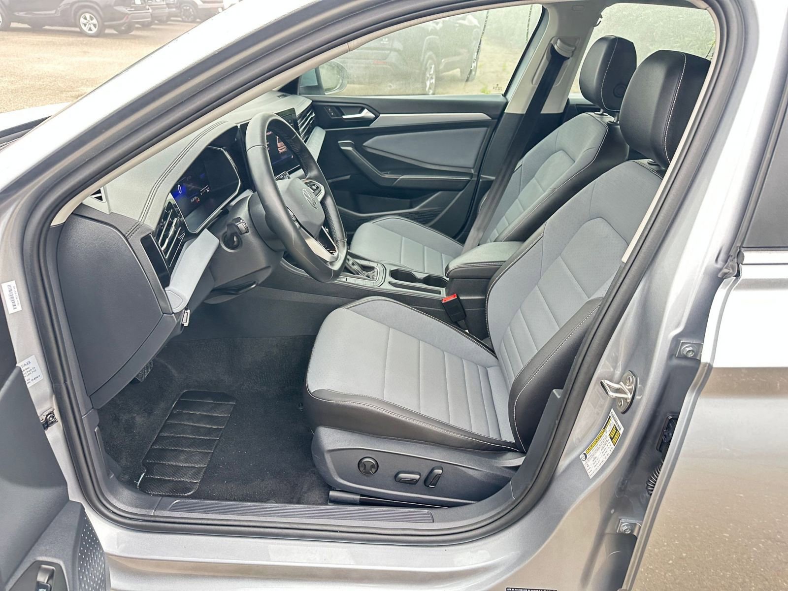 Thumbnail: 2025 Volkswagen Jetta - 27