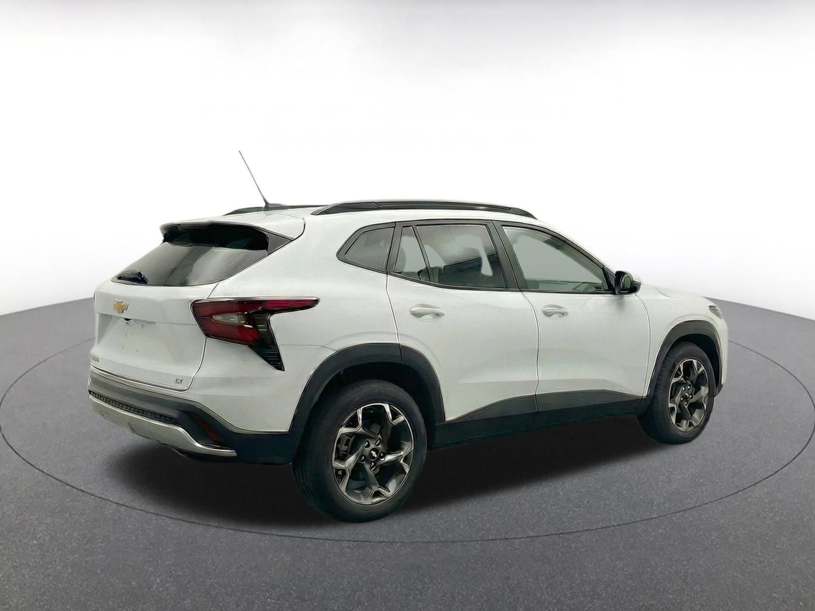 Thumbnail: 2025 Chevrolet Trax - 10