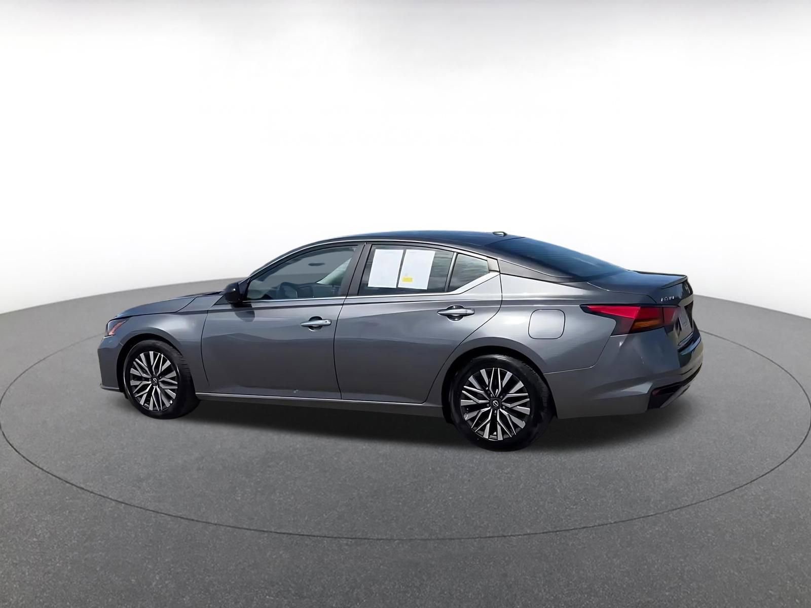 Thumbnail: 2025 Nissan Altima - 10