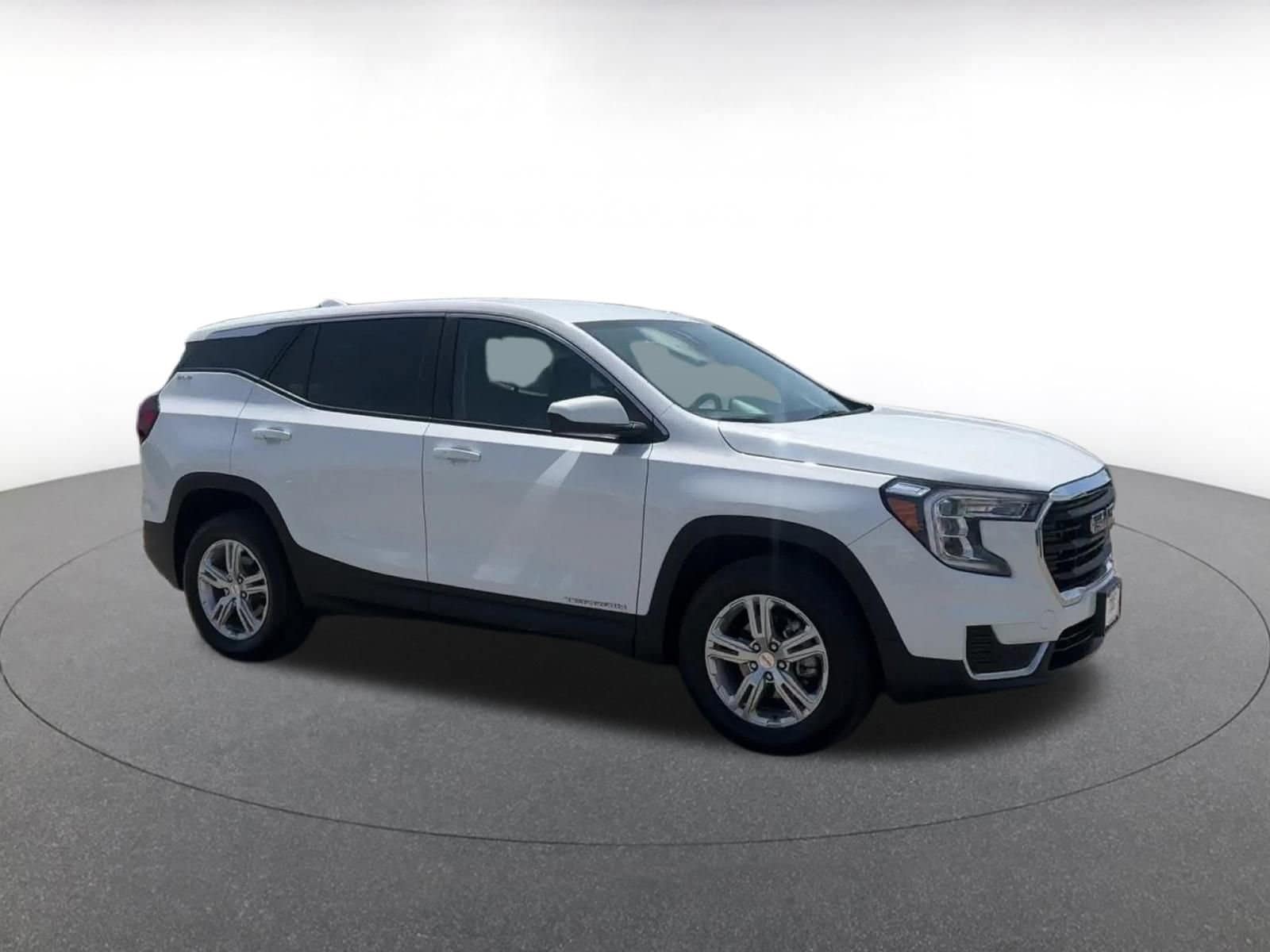 2024 GMC Terrain SLE 2