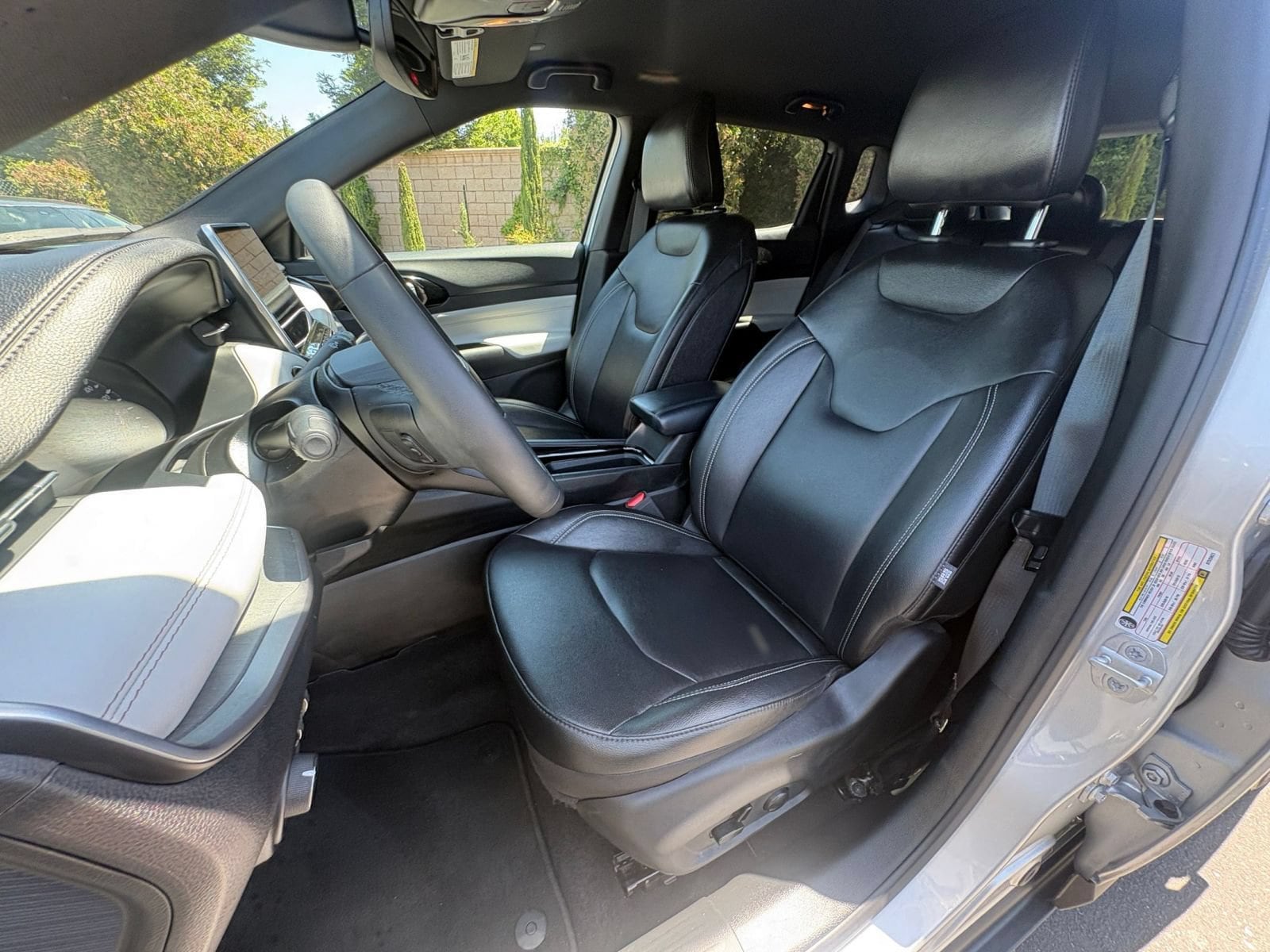 Thumbnail: 2025 Jeep Compass - 32