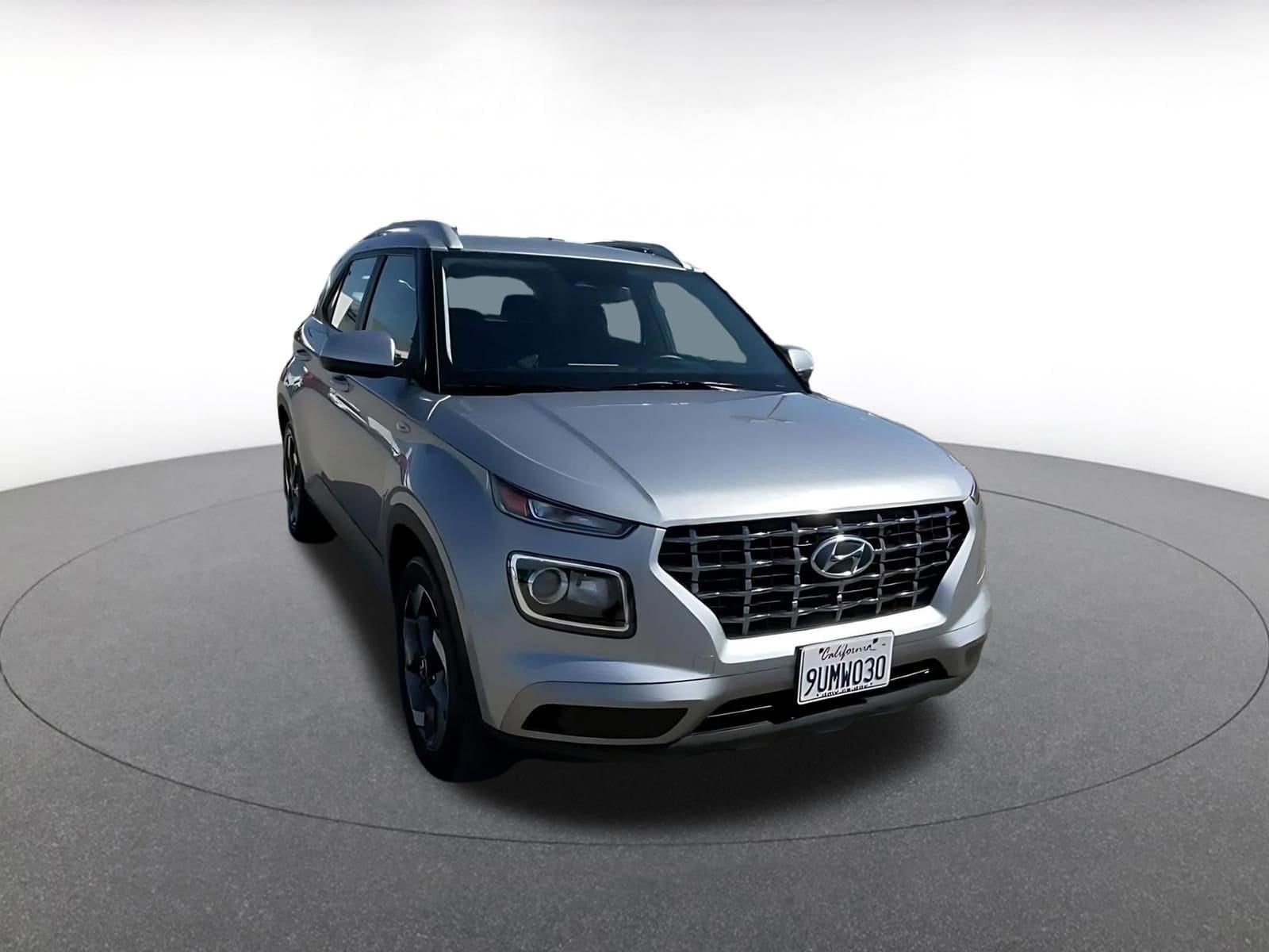 Thumbnail: 2025 Hyundai Venue - 3