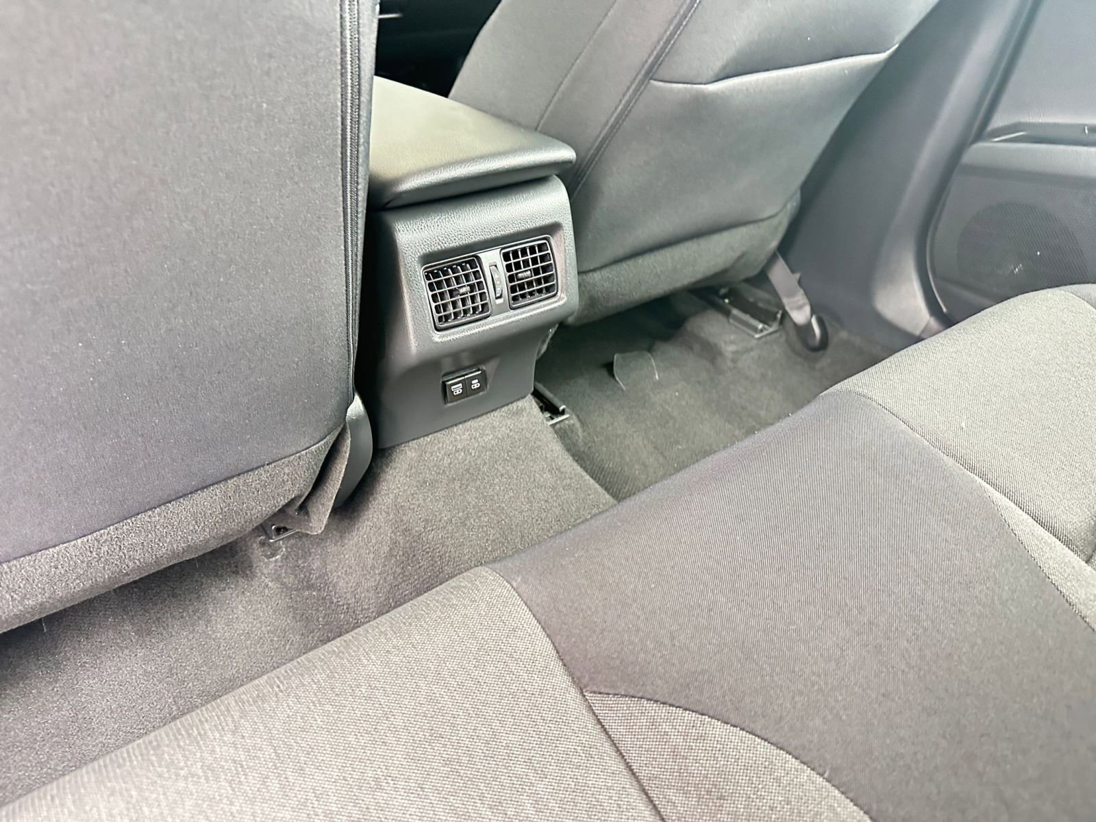 Thumbnail: 2025 Toyota Camry - 24