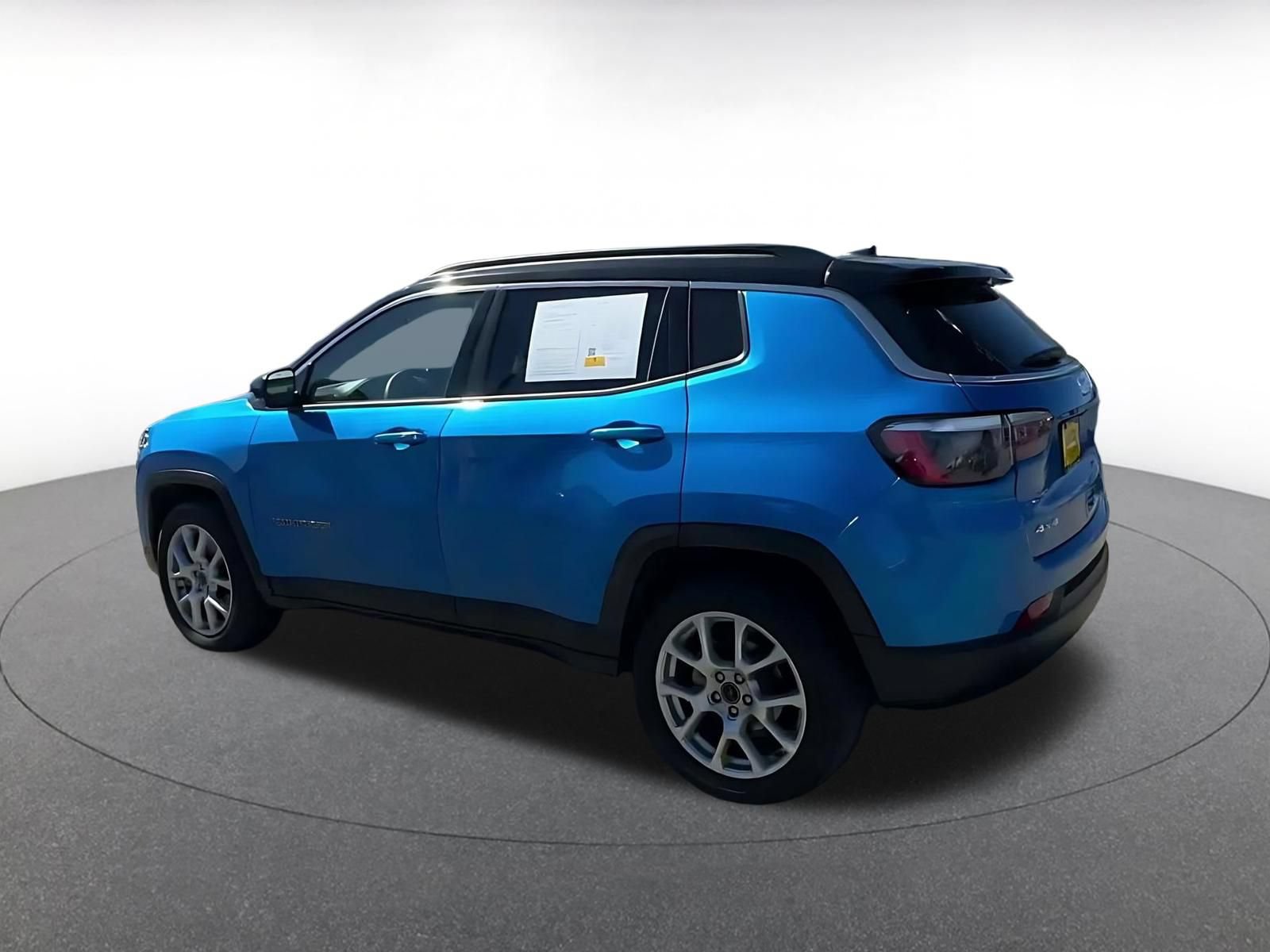 Thumbnail: 2025 Jeep Compass - 9