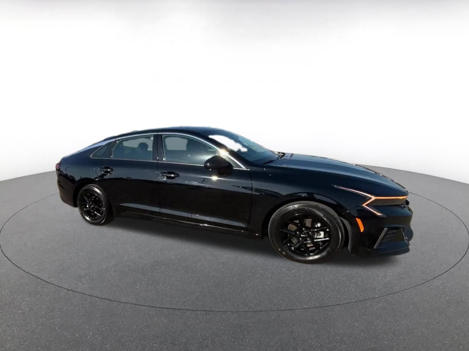 Thumbnail: 2025 Kia K5 - 2