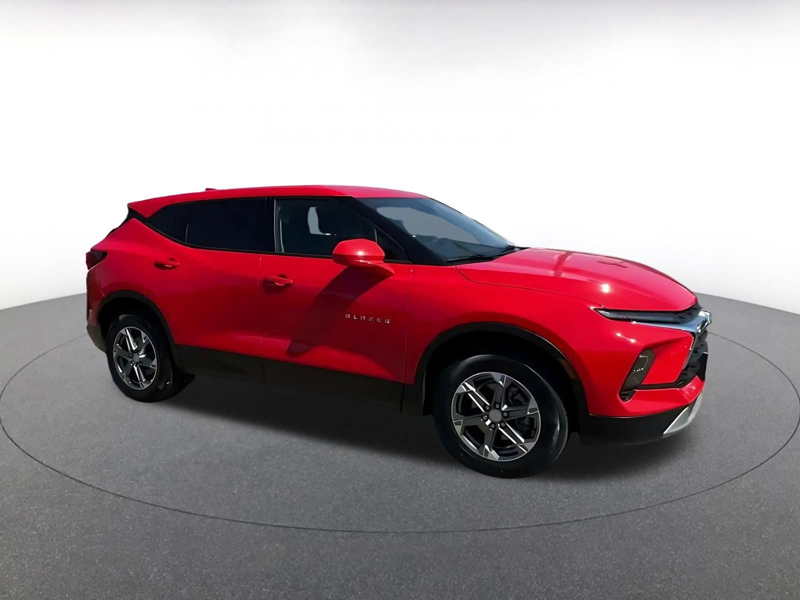 Thumbnail: 2026 Chevrolet Blazer - 2