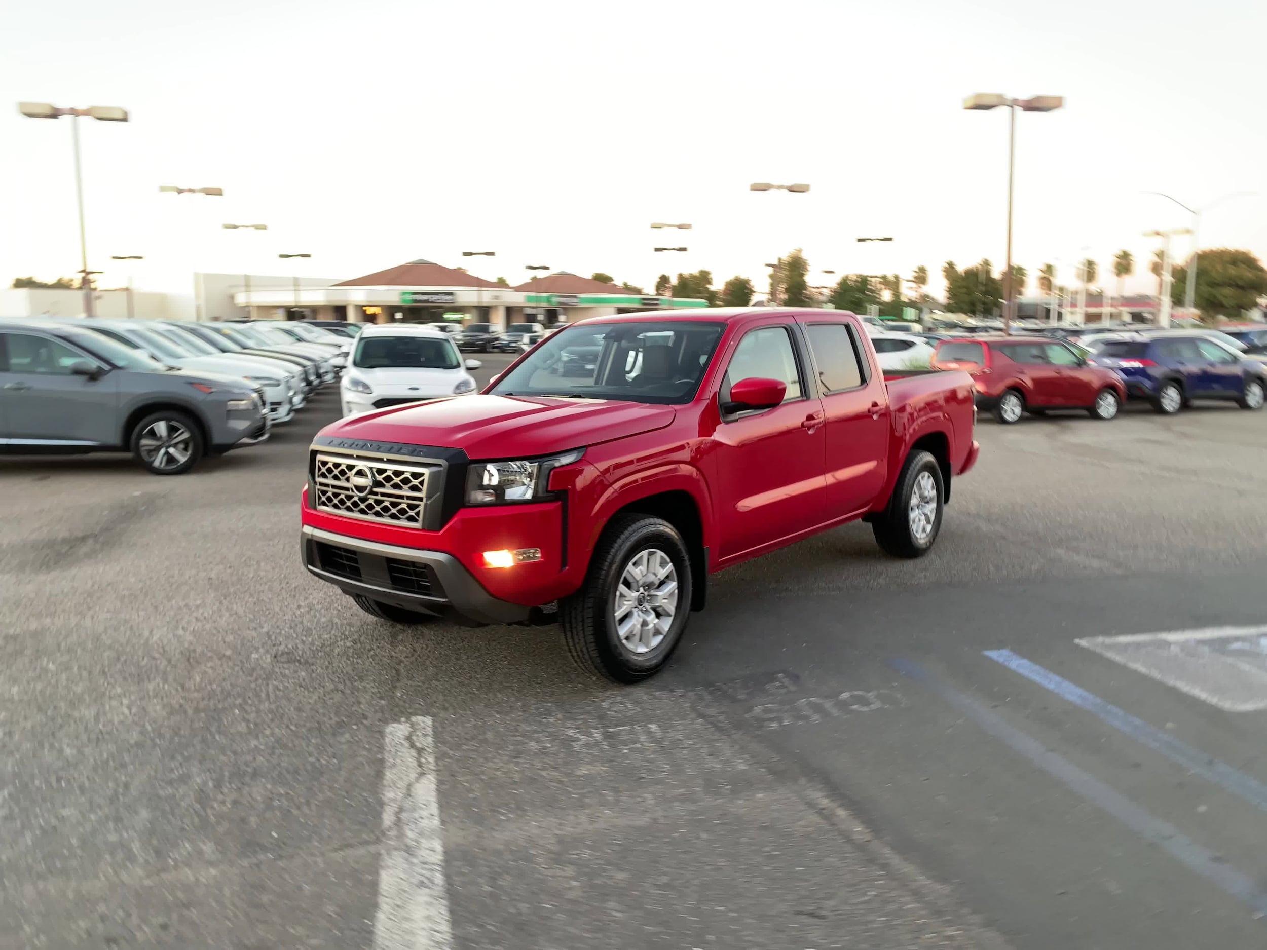 2022 Nissan Frontier SV 10