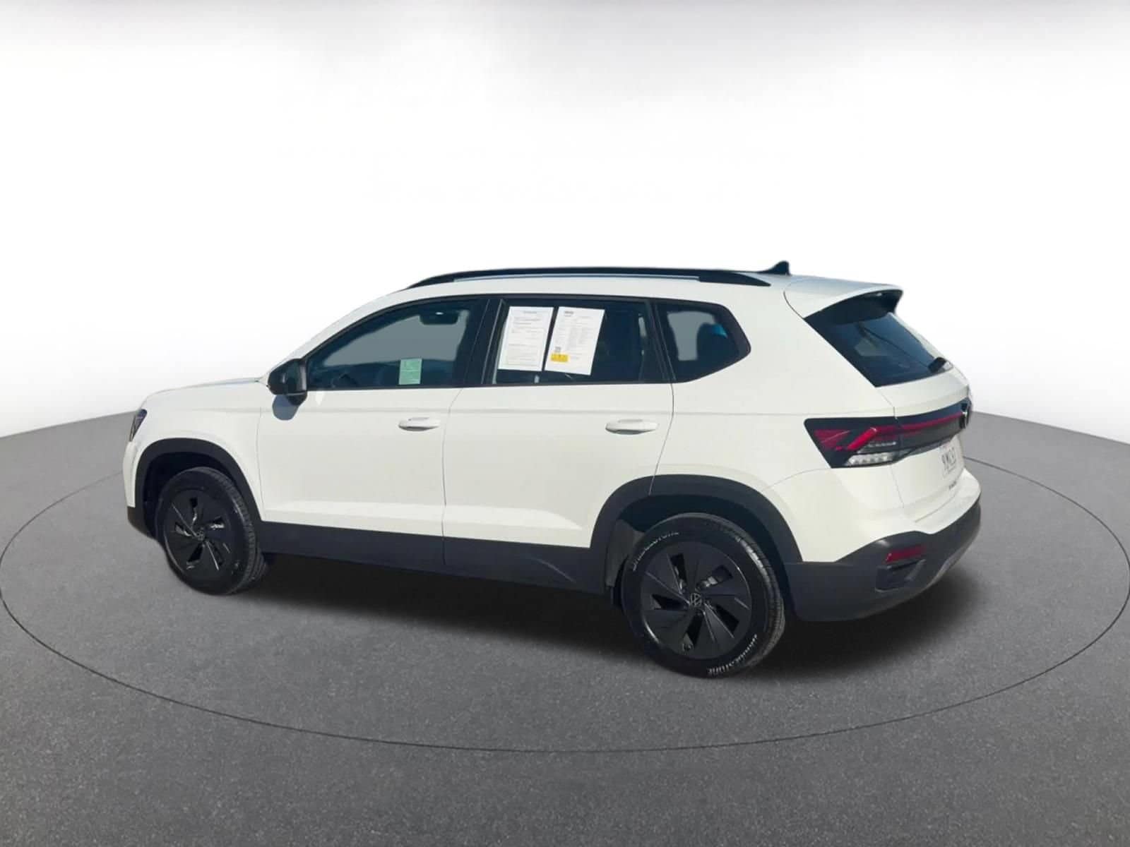 Thumbnail: 2026 Volkswagen Taos - 10