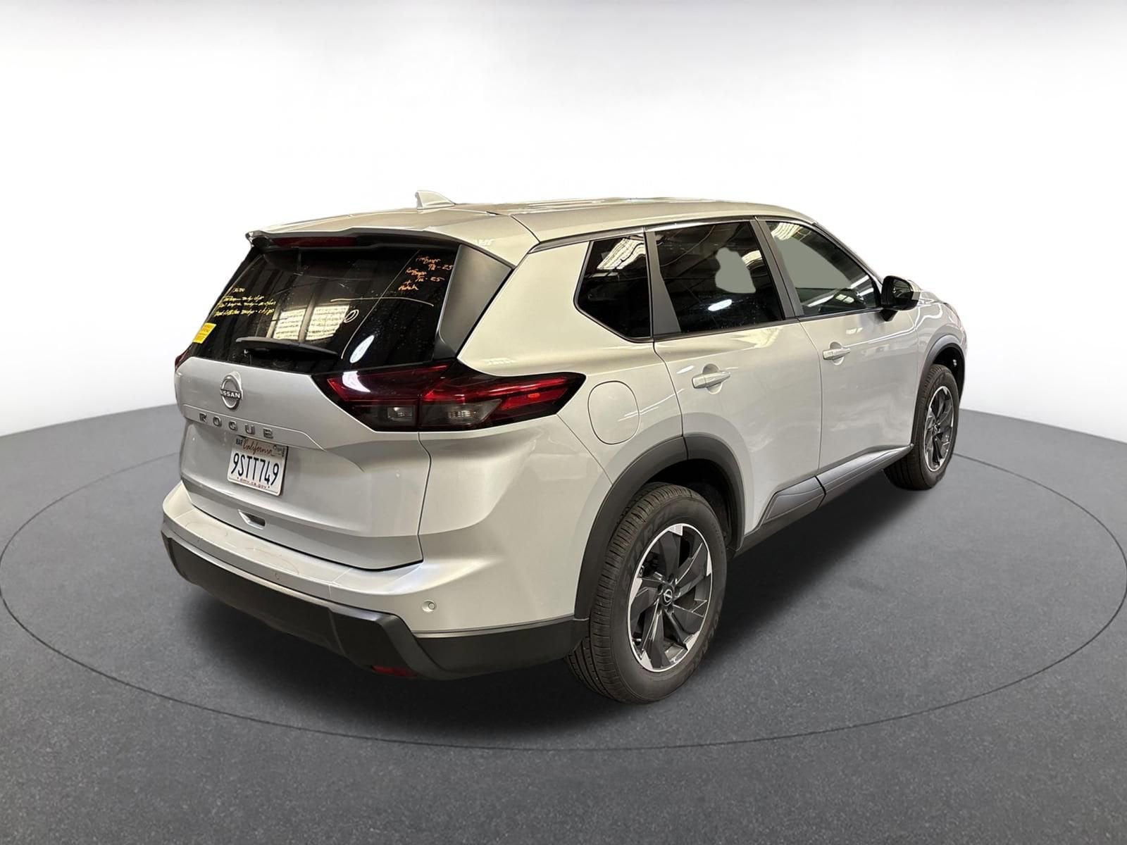 Thumbnail: 2025 Nissan Rogue - 7