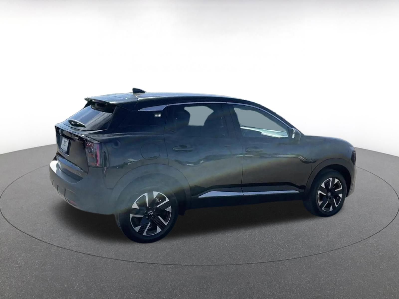Thumbnail: 2025 Nissan Kicks - 15