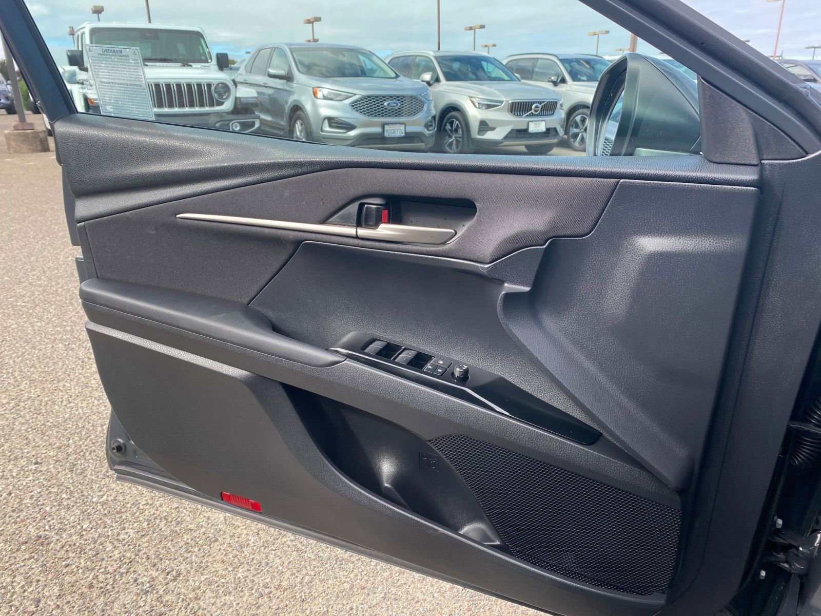 Thumbnail: 2025 Toyota Camry - 20