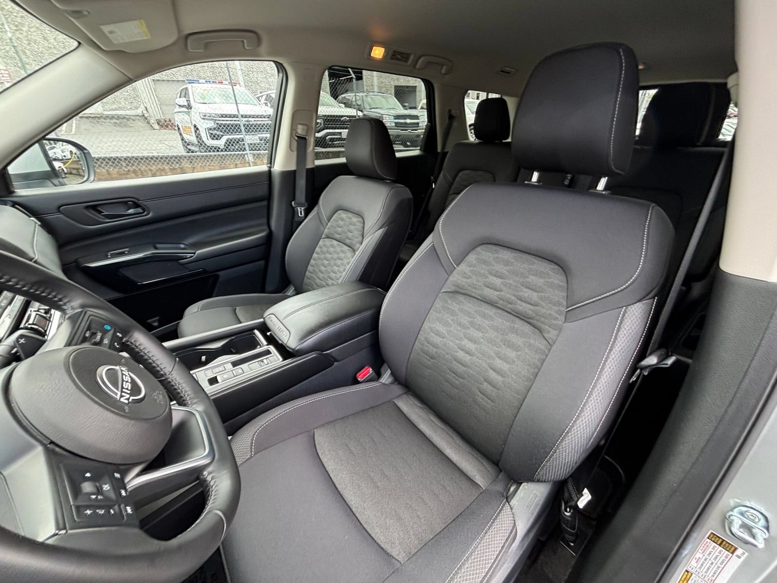 Thumbnail: 2025 Nissan Pathfinder - 34