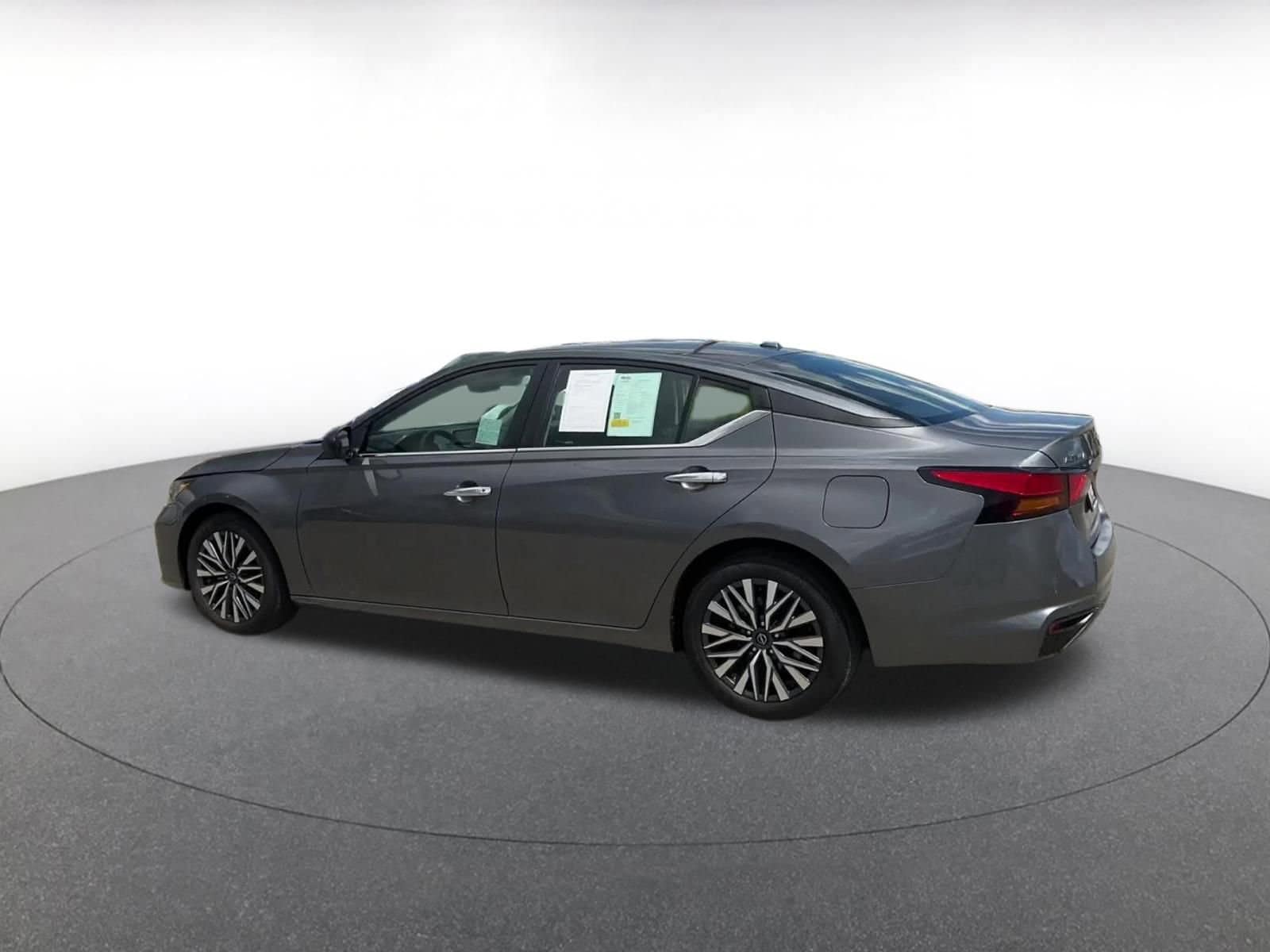 Thumbnail: 2025 Nissan Altima - 10