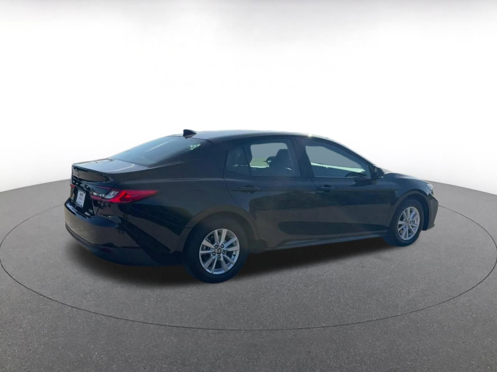 Thumbnail: 2025 Toyota Camry - 15