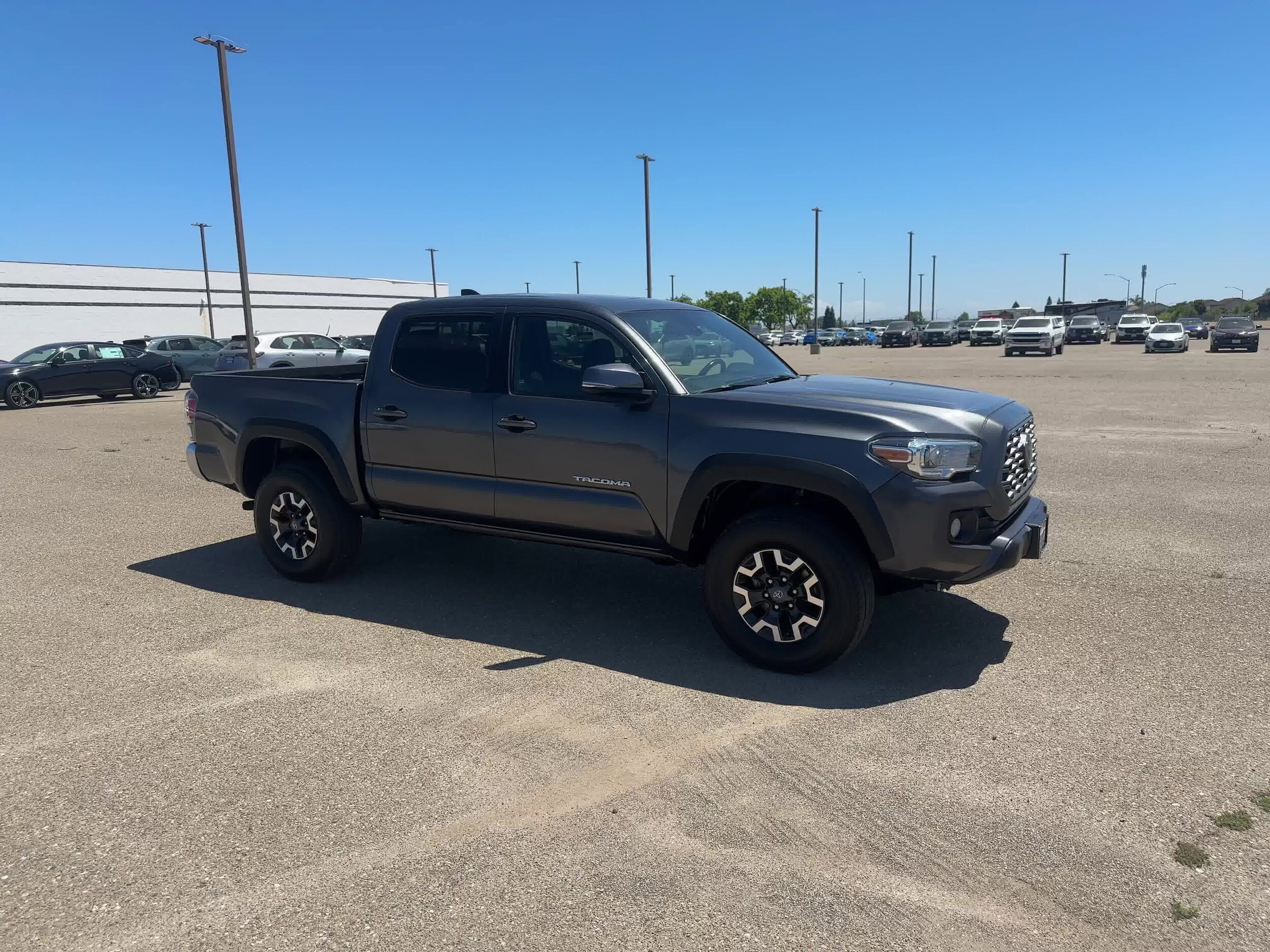 2022 Toyota Tacoma TRD Off-Road 2