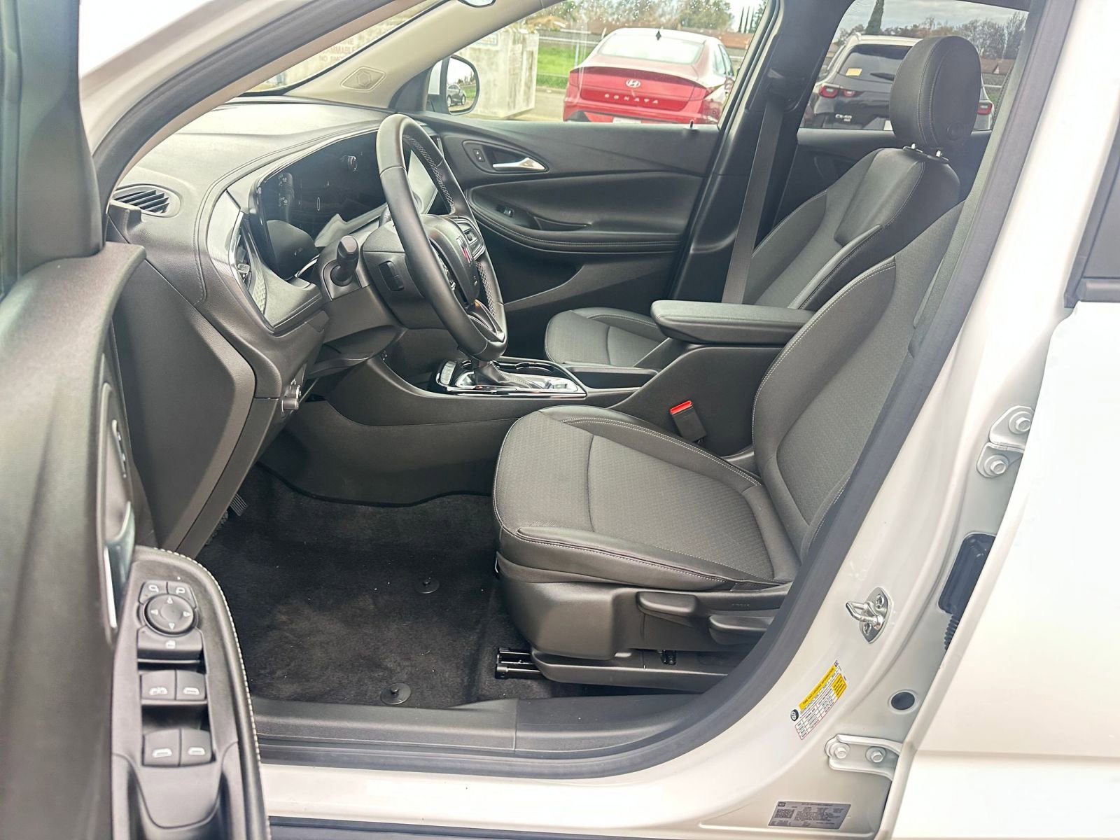 Thumbnail: 2025 Buick Encore GX - 27