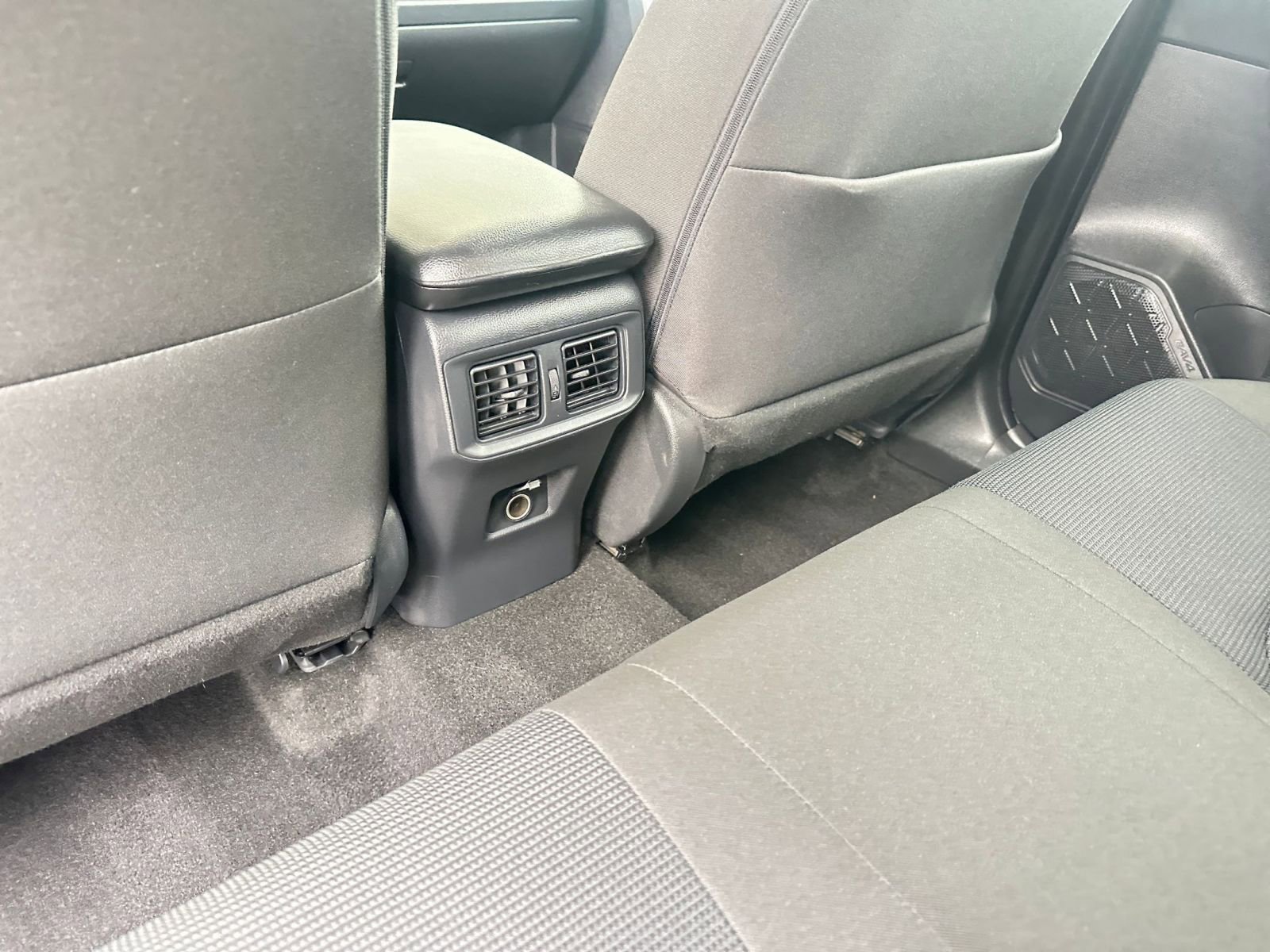 Thumbnail: 2025 Toyota RAV4 - 24