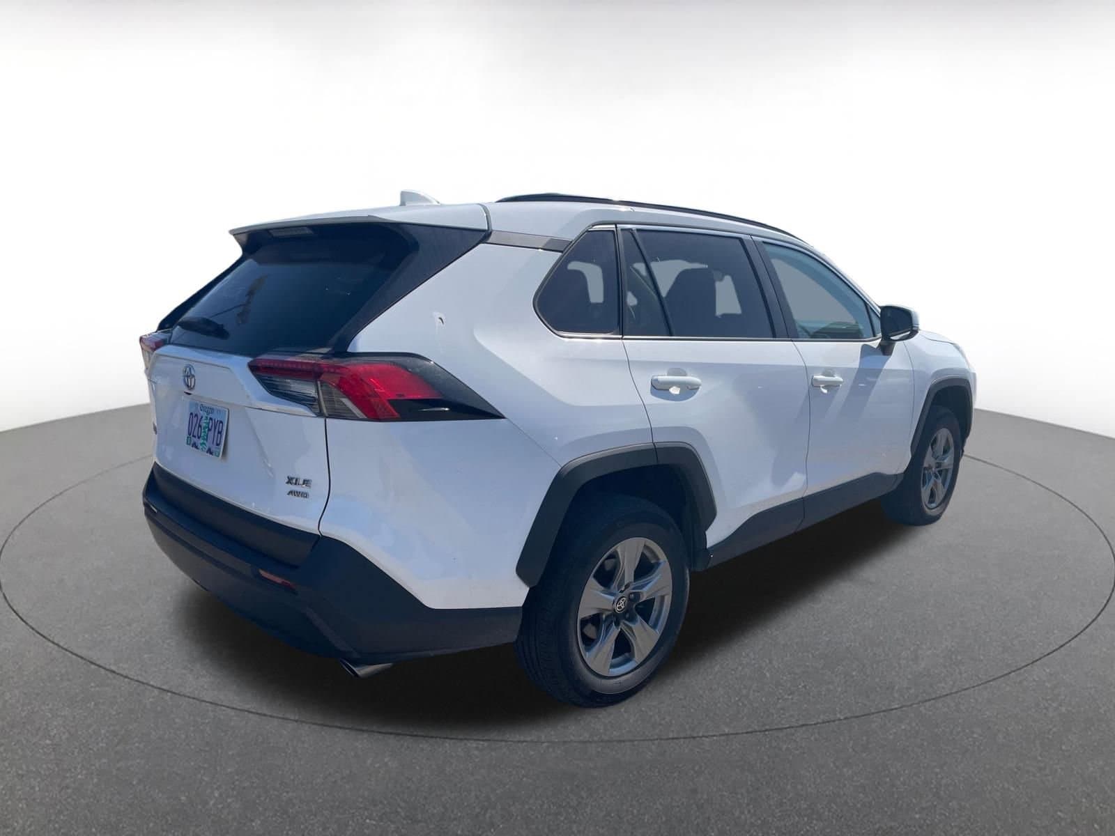 2024 Toyota RAV4 XLE 5