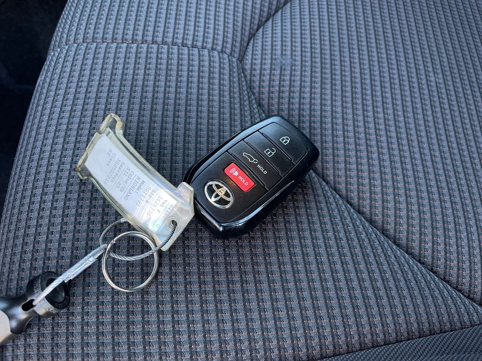 Thumbnail: 2025 Toyota Highlander - 21