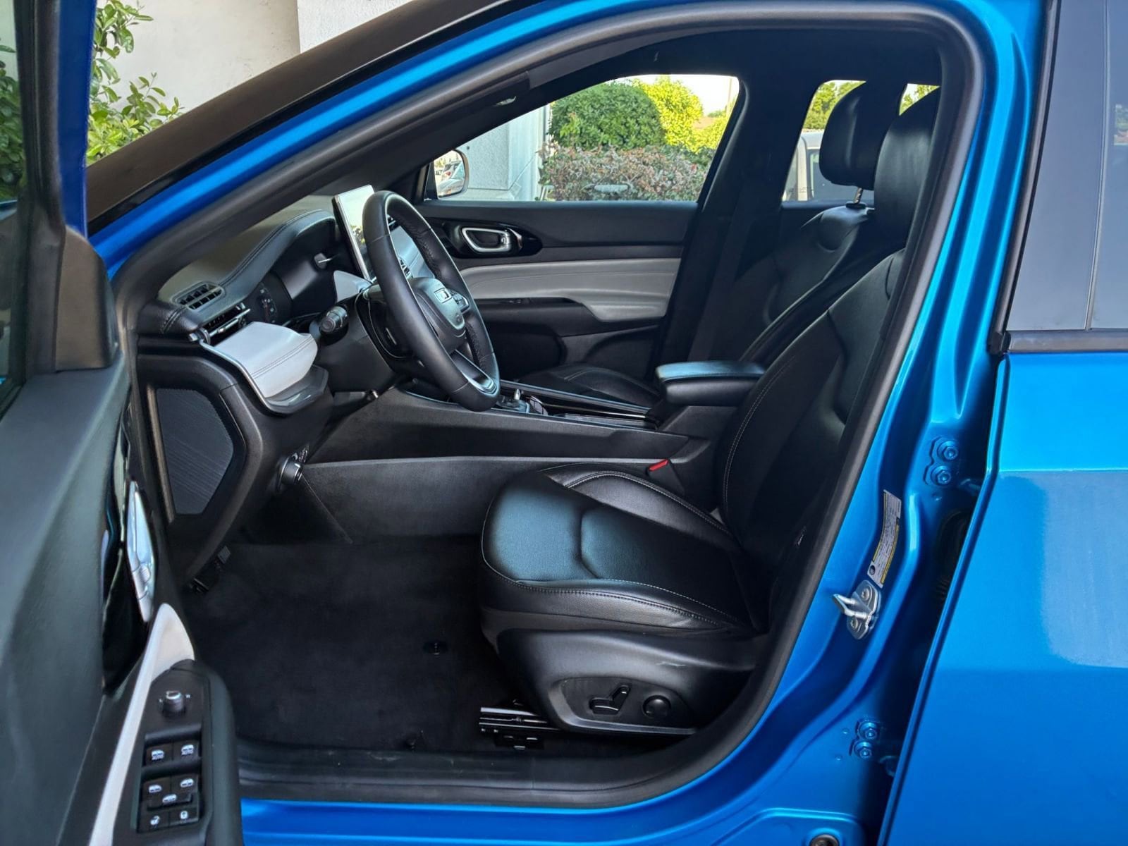 Thumbnail: 2025 Jeep Compass - 28