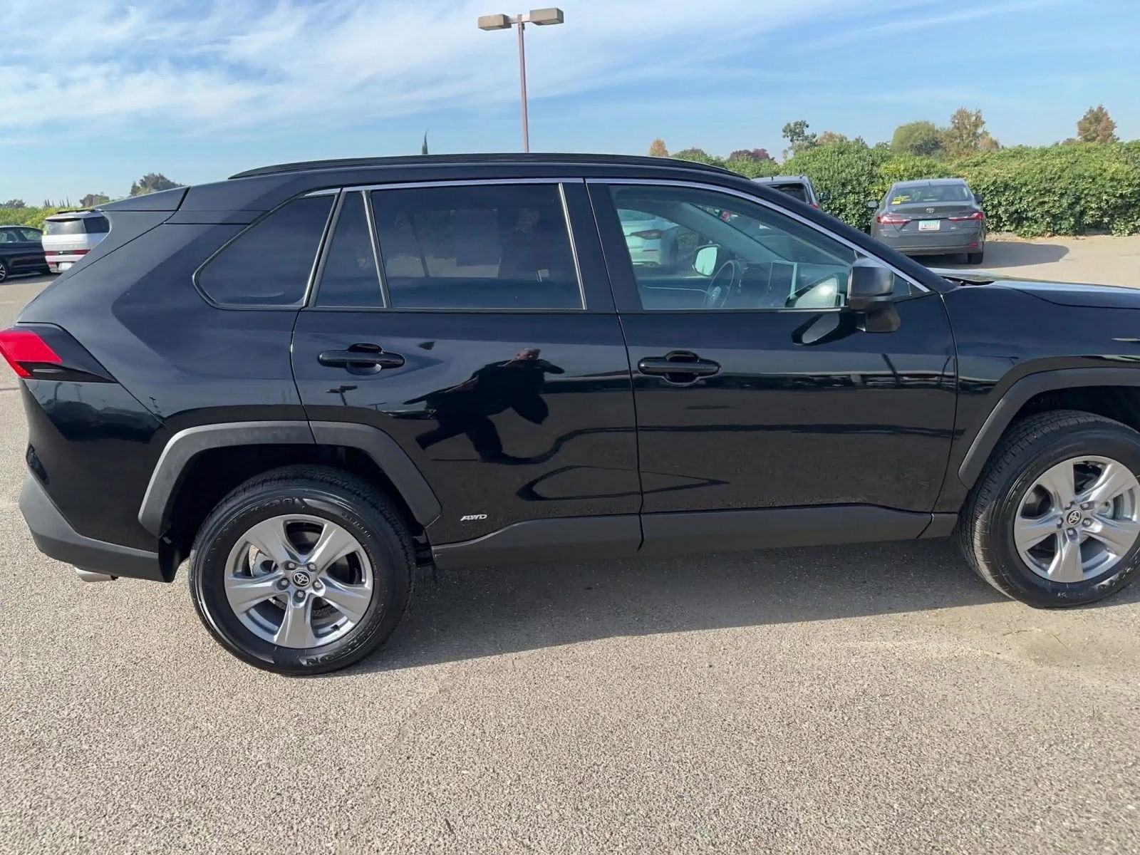 Thumbnail: 2025 Toyota RAV4 - 16