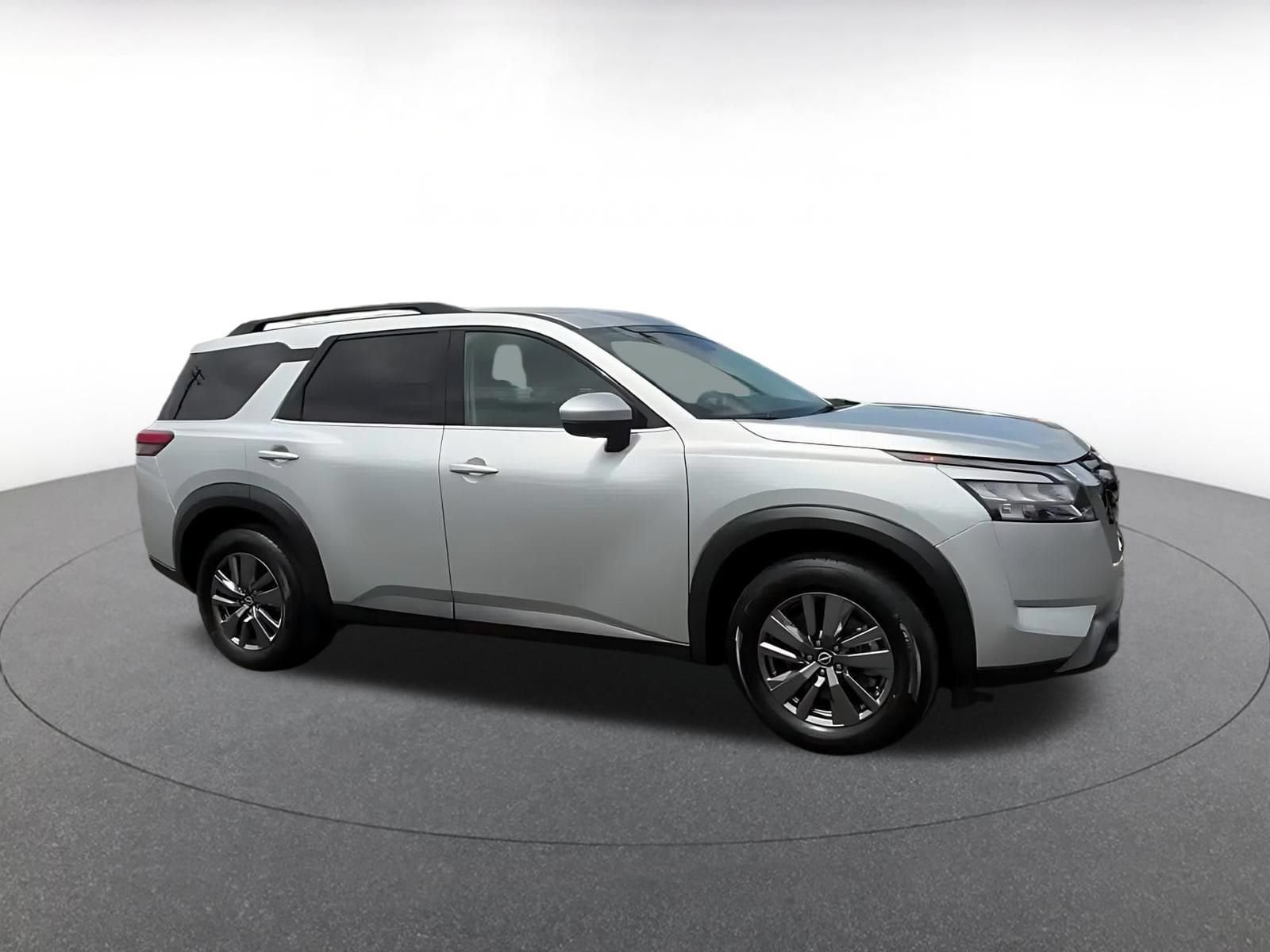 Thumbnail: 2025 Nissan Pathfinder - 2