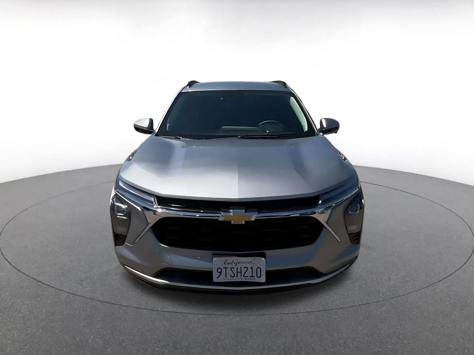 Thumbnail: 2025 Chevrolet Trax - 4