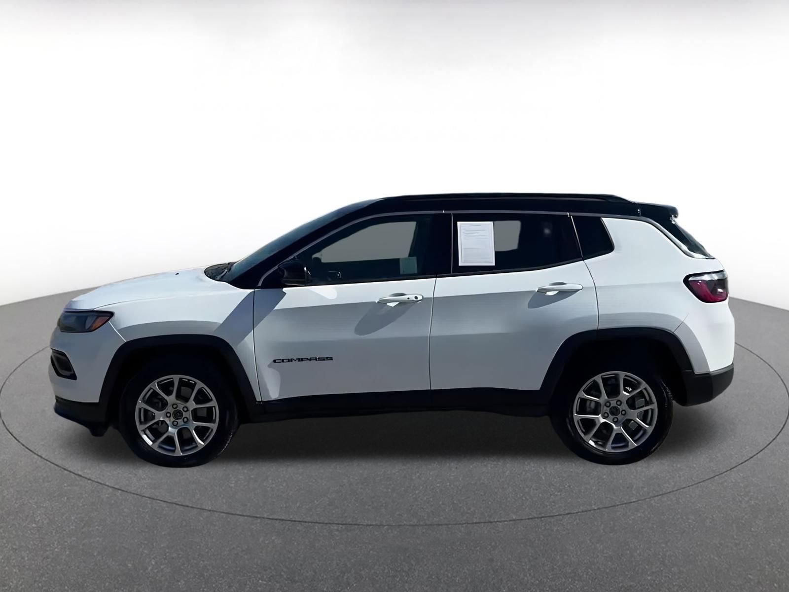 Thumbnail: 2025 Jeep Compass - 9