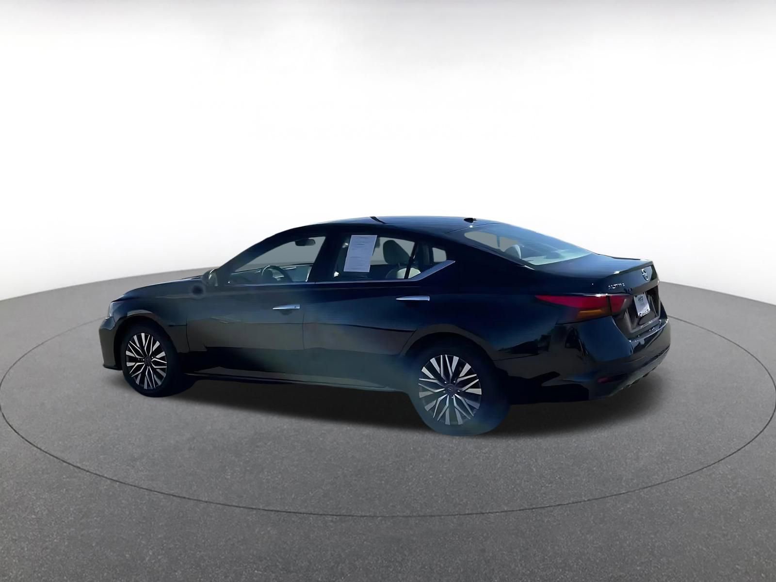 Thumbnail: 2025 Nissan Altima - 10