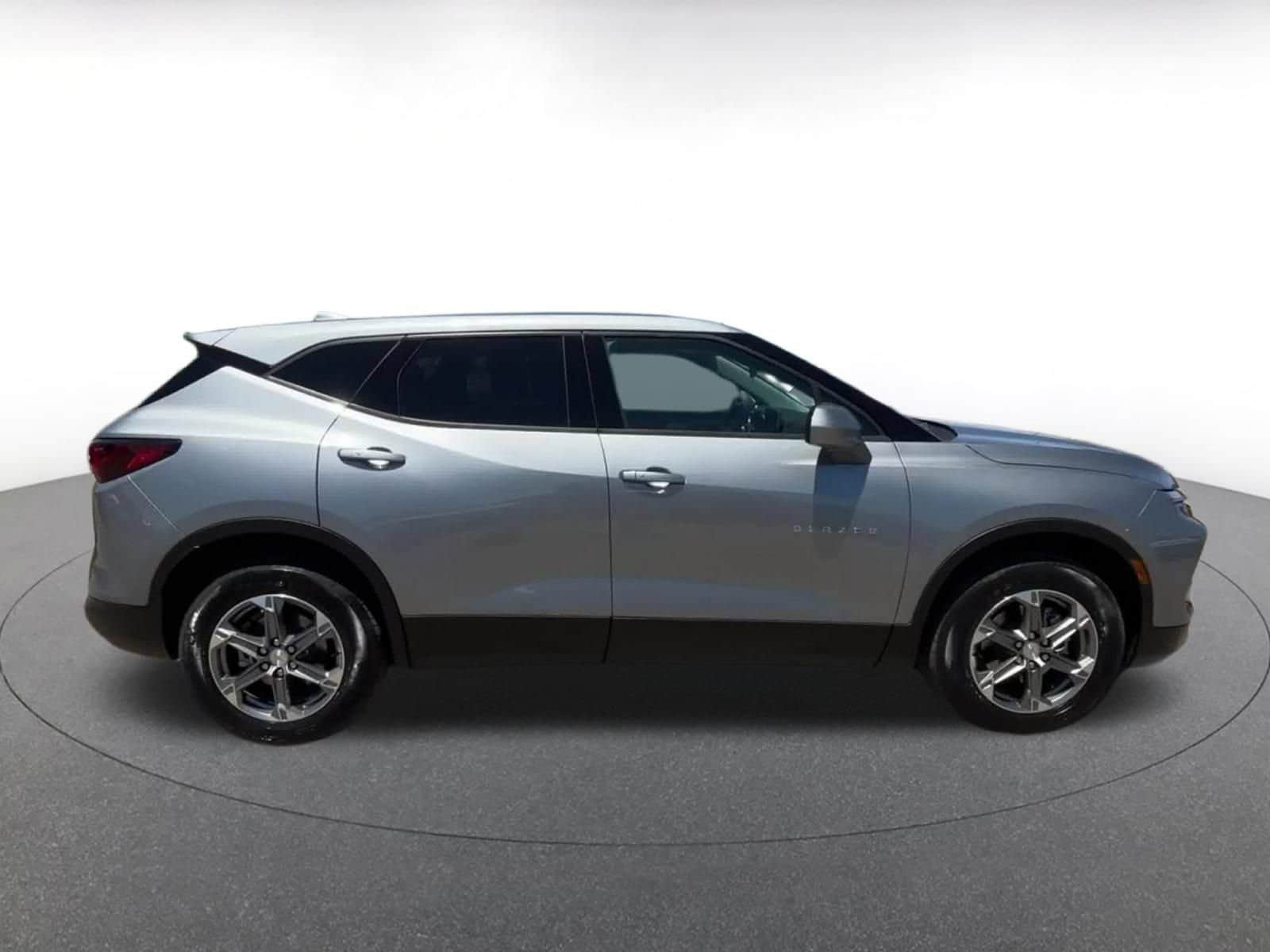 Thumbnail: 2026 Chevrolet Blazer - 16