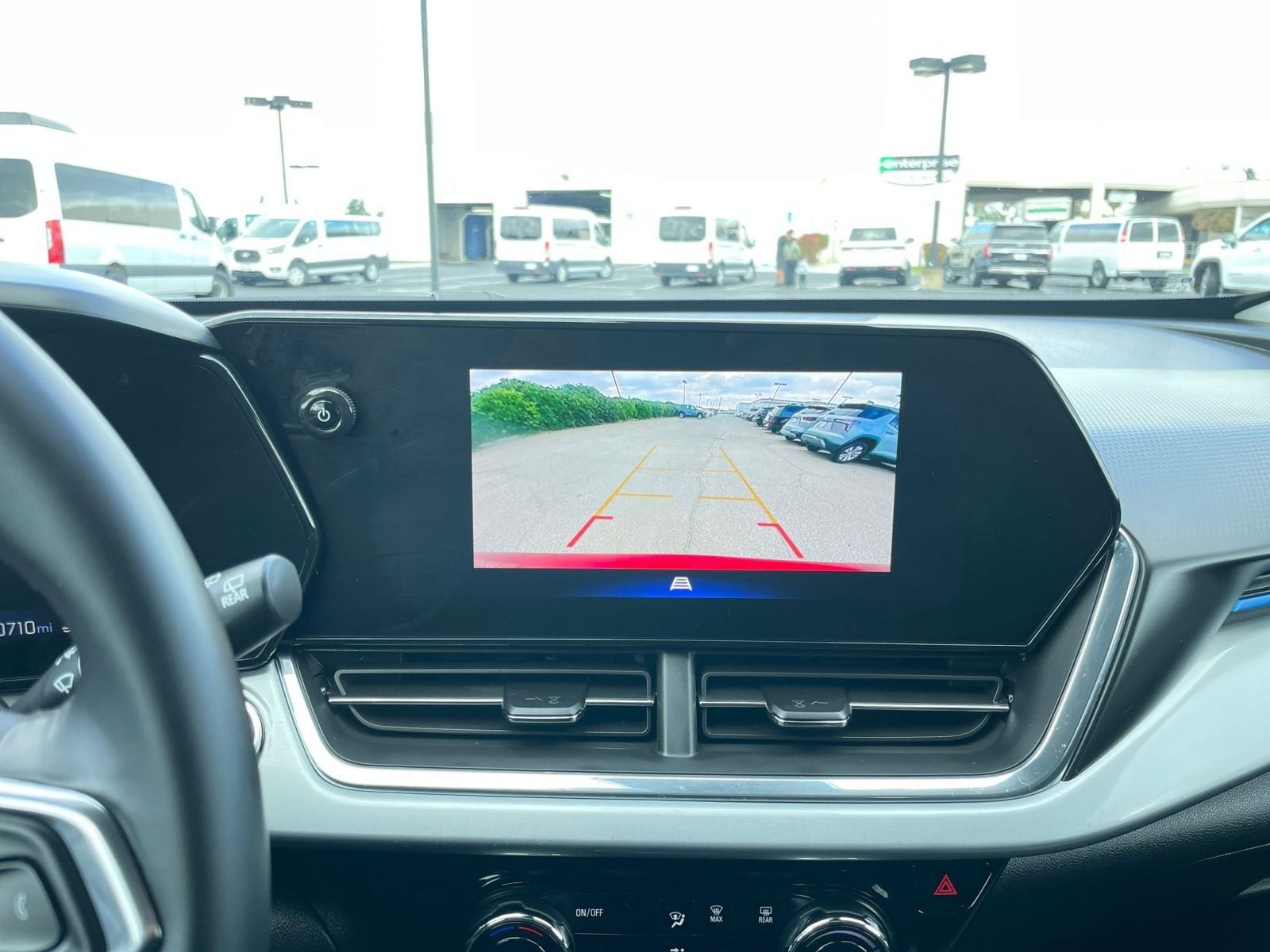 Thumbnail: 2025 Chevrolet Trax - 17