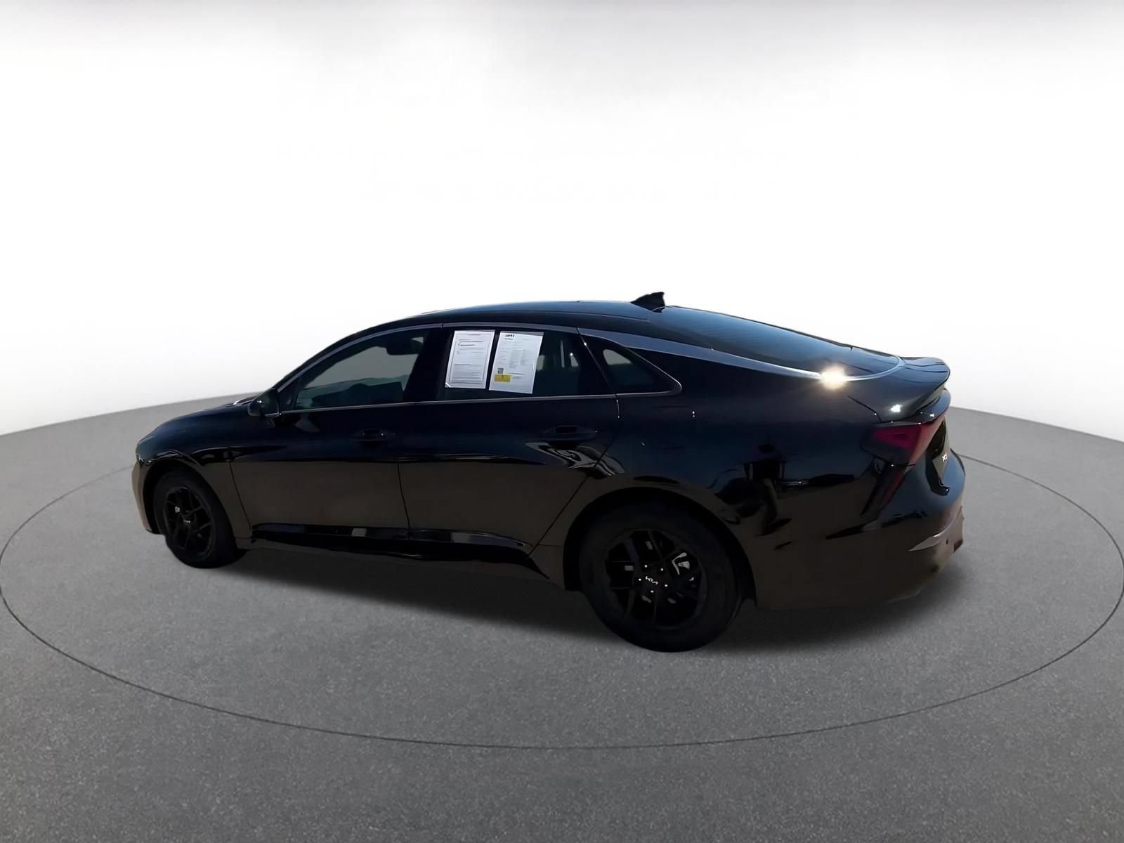 Thumbnail: 2025 Kia K5 - 10