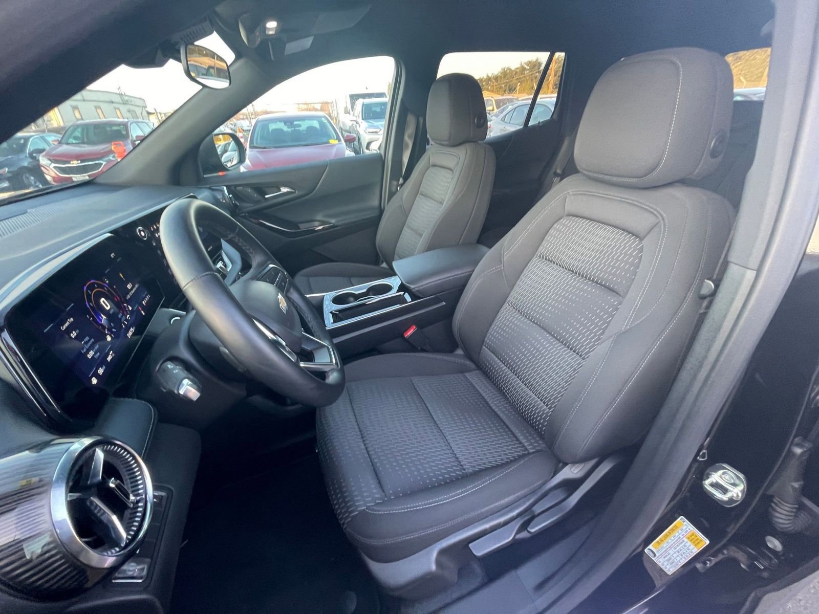 Thumbnail: 2025 Chevrolet Equinox - 35