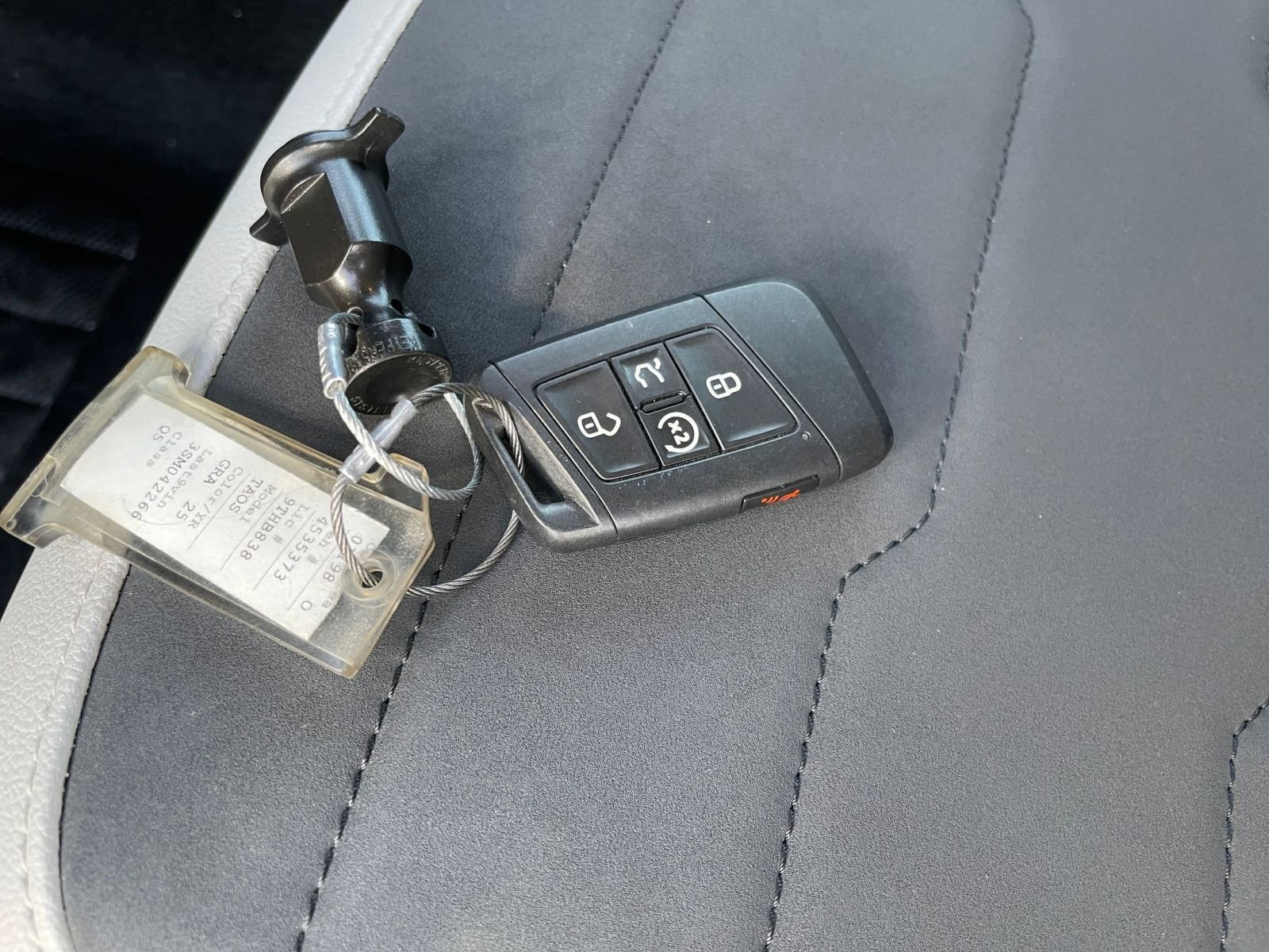 Thumbnail: 2025 Volkswagen Taos - 21