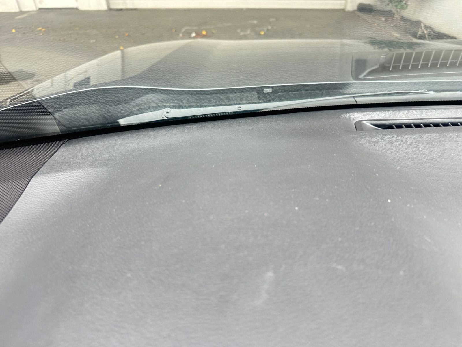 Thumbnail: 2025 Toyota RAV4 - 34