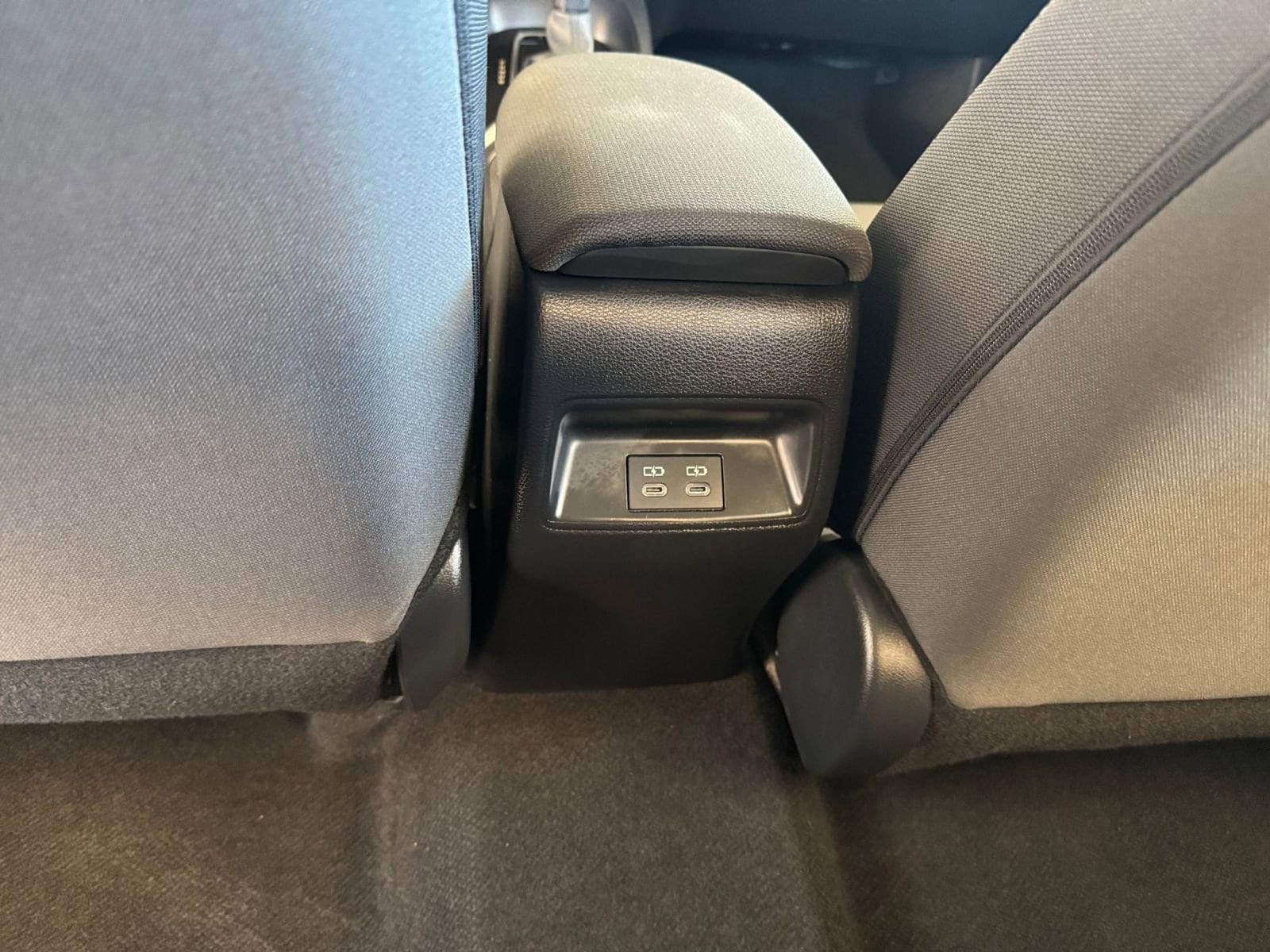 Thumbnail: 2025 Toyota Corolla - 23